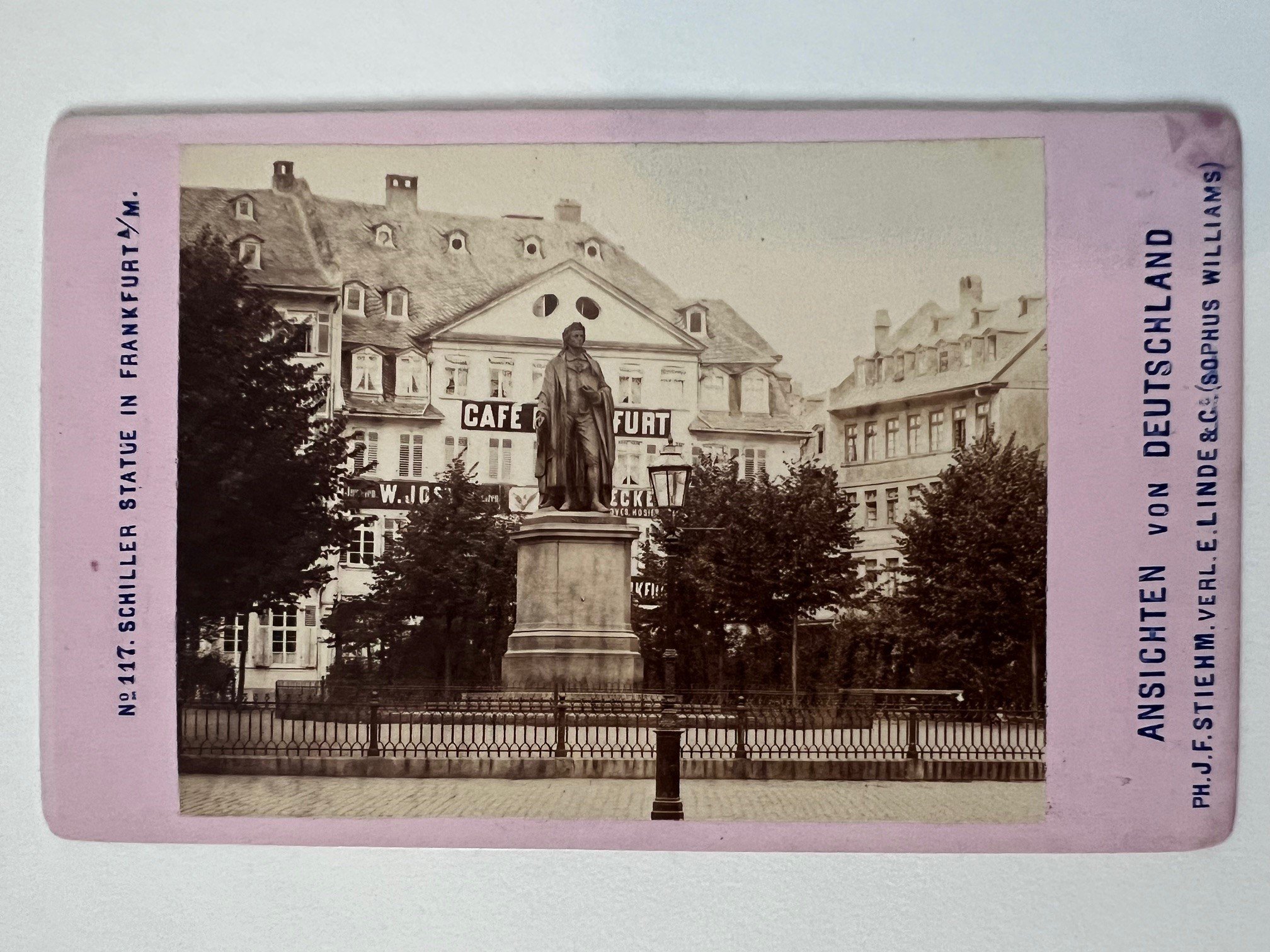 CdV, Johann Friedrich Stiehm, Frankfurt, Nr. 117, Schiller Statue, ca. 1881. (Taunus-Rhein-Main - Regionalgeschichtliche Sammlung Dr. Stefan Naas CC BY-NC-SA)