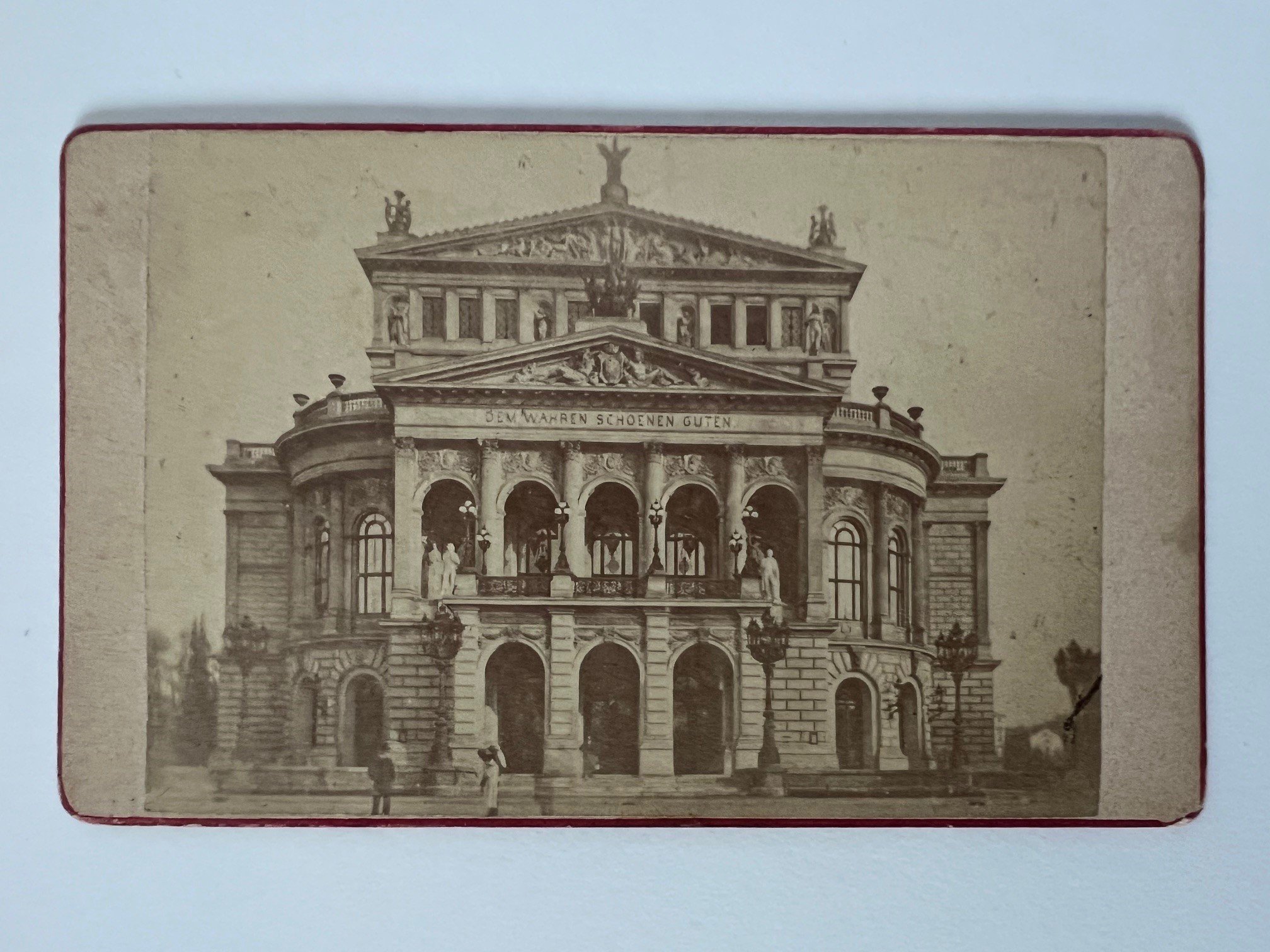 CdV, Unbekannter Fotograf, Frankfurt, Die Oper, ca. 1880. (Taunus-Rhein-Main - Regionalgeschichtliche Sammlung Dr. Stefan Naas CC BY-NC-SA)
