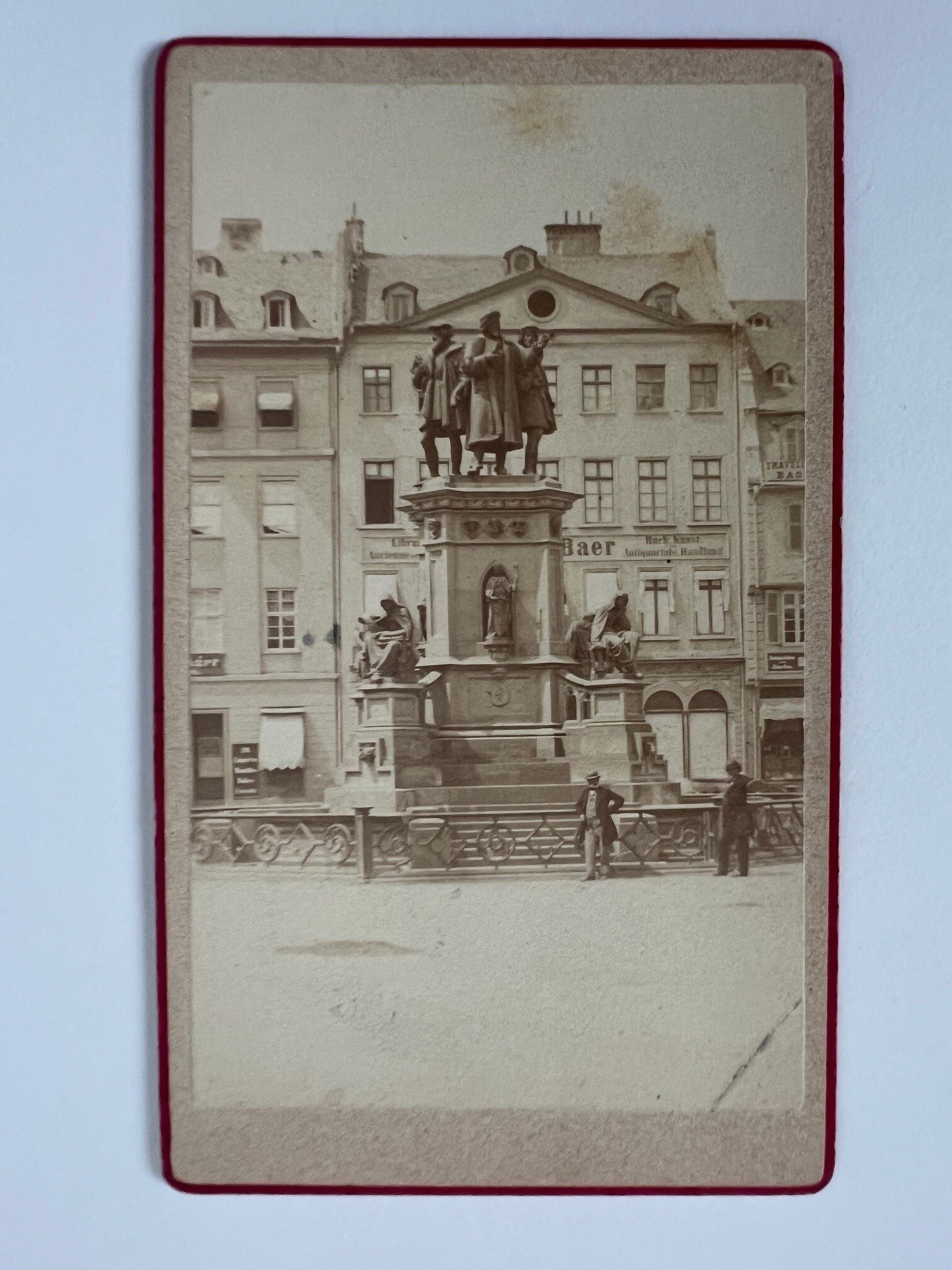 CdV, Unbekannter Fotograf, Frankfurt, Guttenberg-Denkmal, ca. 1880. (Taunus-Rhein-Main - Regionalgeschichtliche Sammlung Dr. Stefan Naas CC BY-NC-SA)