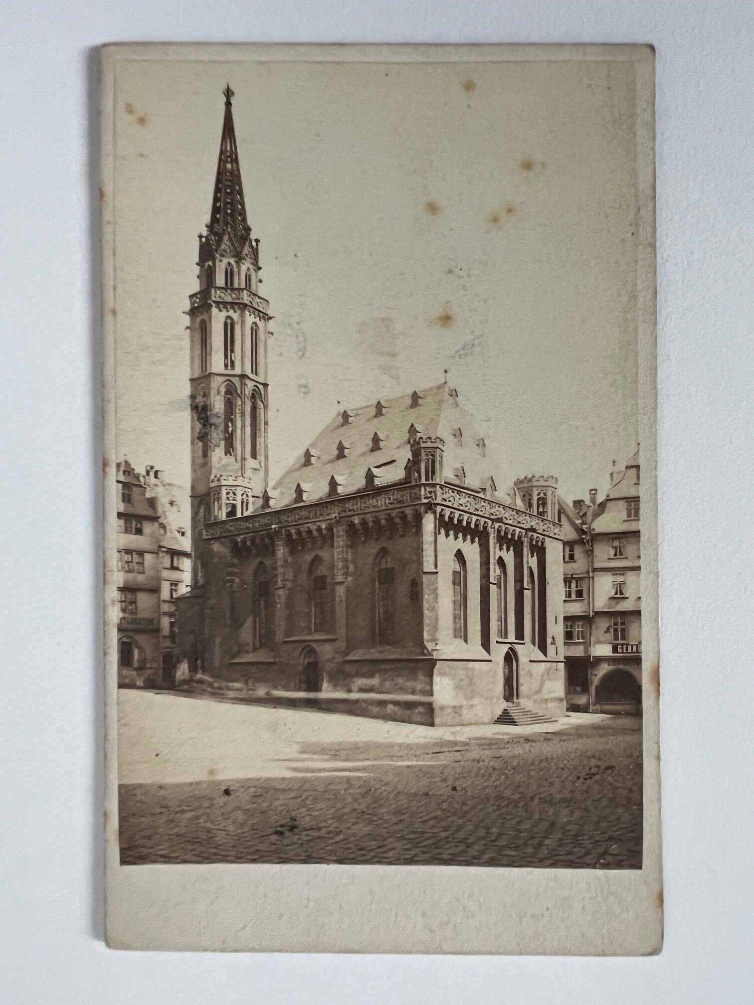 CdV, Theodor Creifelds, Frankfurt, Nr. 277, Nicolai-Kirche, ca. 1870. (Taunus-Rhein-Main - Regionalgeschichtliche Sammlung Dr. Stefan Naas CC BY-NC-SA)