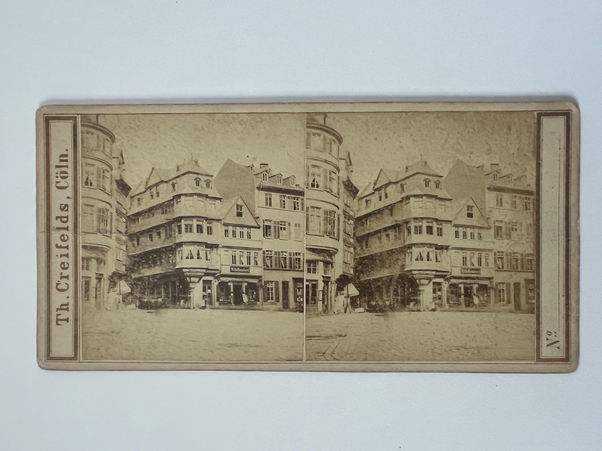 Stereobild, Theodor Creifelds, Frankfurt, Luther-Haus, ca. 1870. (Taunus-Rhein-Main - Regionalgeschichtliche Sammlung Dr. Stefan Naas CC BY-NC-SA)