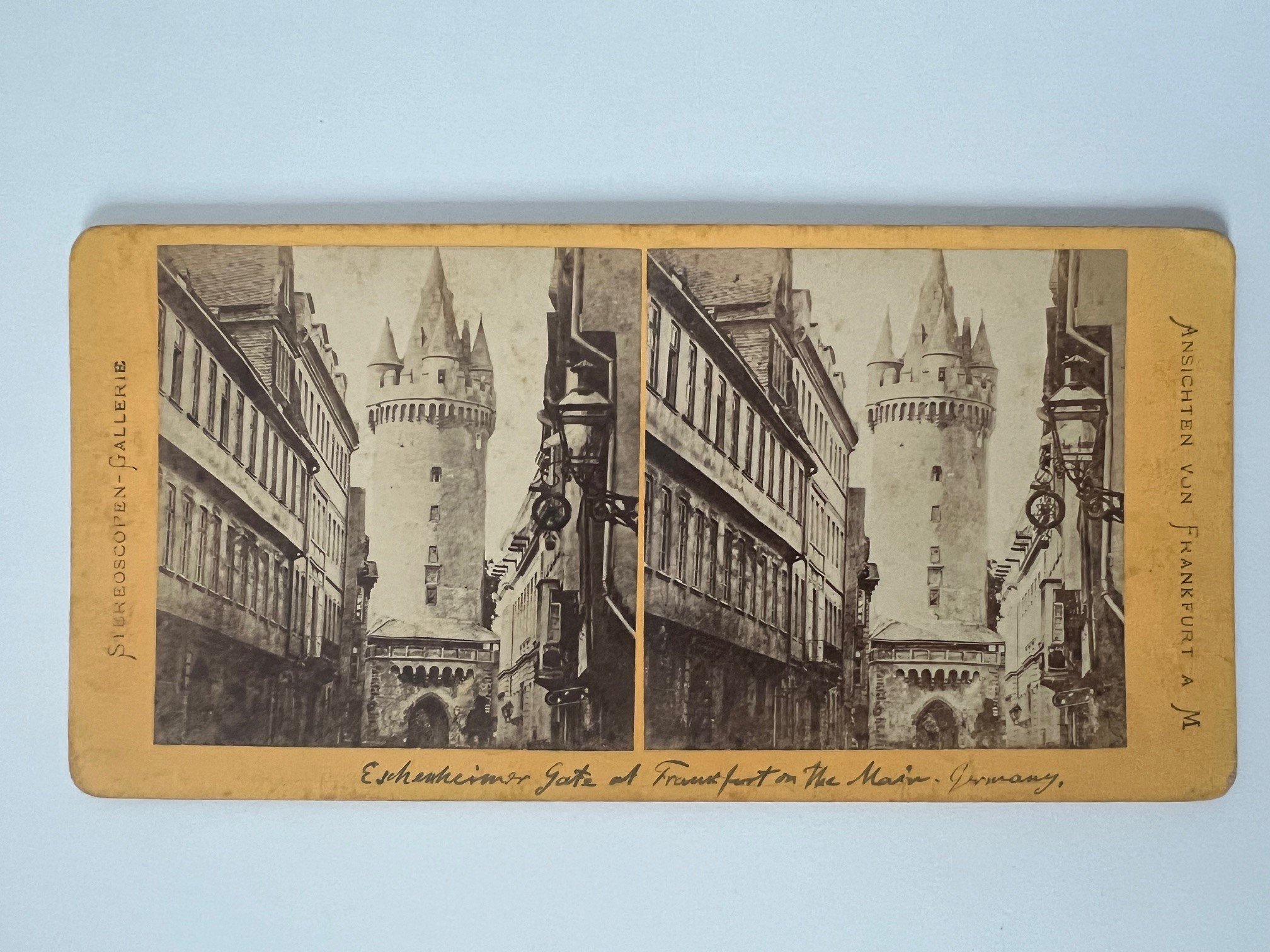 Stereobild, Unbekannter Fotograf, Frankfurt, Eschenheimer Turm, ca. 1878. (Taunus-Rhein-Main - Regionalgeschichtliche Sammlung Dr. Stefan Naas CC BY-NC-SA)