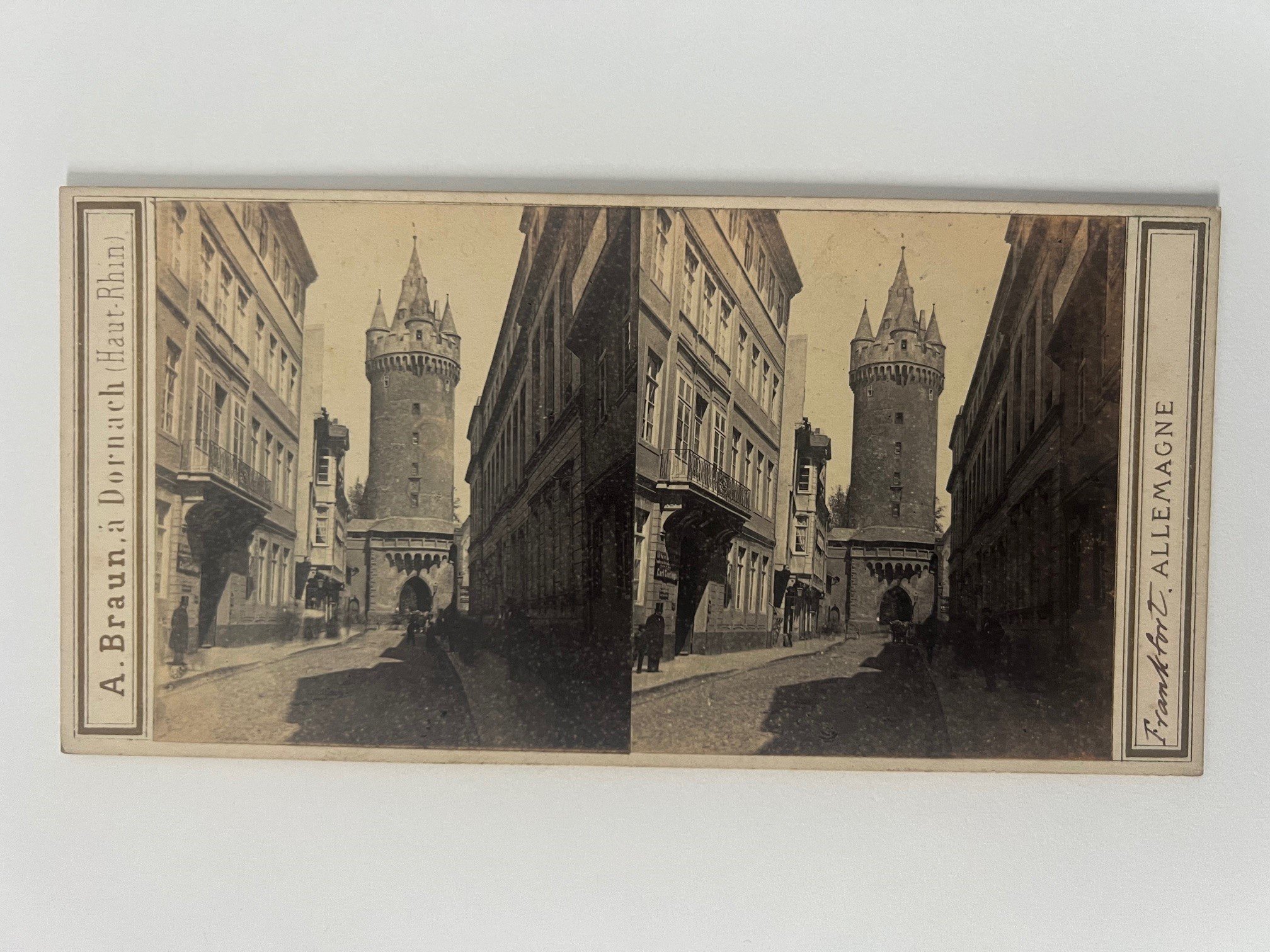 Stereobild, Adolphe Braun, Frankfurt, Nr. 4307, Der Eschenheimer Thurm, dat. 1865. (Taunus-Rhein-Main - Regionalgeschichtliche Sammlung Dr. Stefan Naas CC BY-NC-SA)