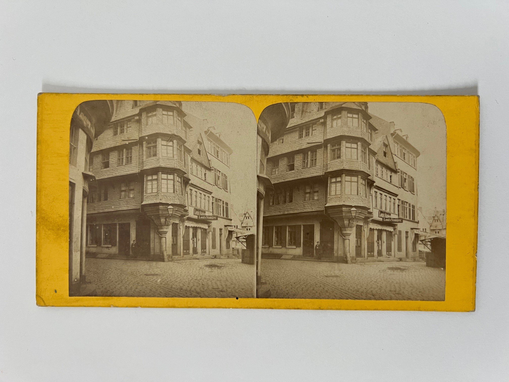 Stereobild, Unbekannter Fotograf, Frankfurt, Das Luther-Haus, ca. 1863. (Taunus-Rhein-Main - Regionalgeschichtliche Sammlung Dr. Stefan Naas CC BY-NC-SA)