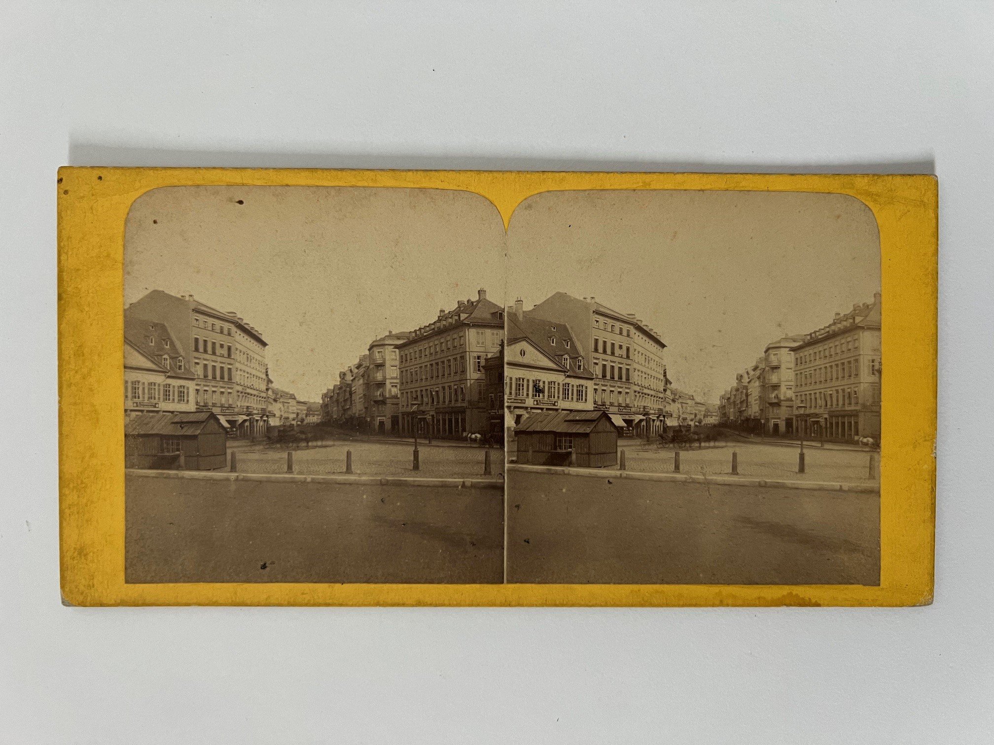 Stereobild, Unbekannter Fotograf, Frankfurt, Die Zeil, ca. 1863. (Taunus-Rhein-Main - Regionalgeschichtliche Sammlung Dr. Stefan Naas CC BY-NC-SA)