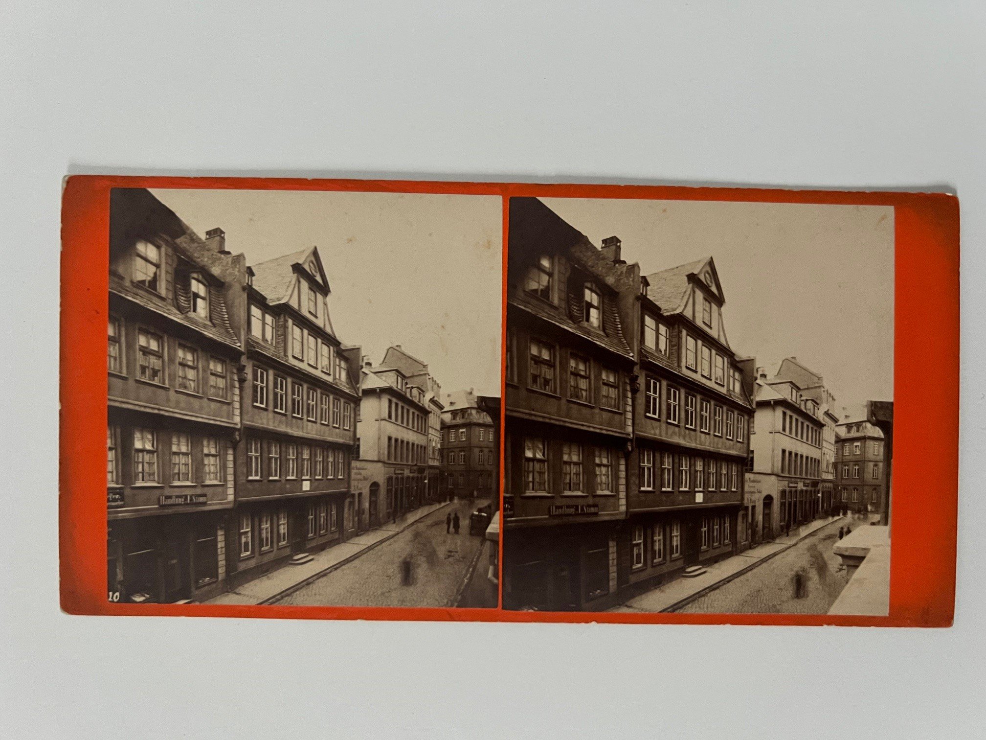 Stereobild, Frantisek Fridrich, Nr. 20, Göthes Geburtshaus, ca. 1870. (Taunus-Rhein-Main - Regionalgeschichtliche Sammlung Dr. Stefan Naas CC BY-NC-SA)