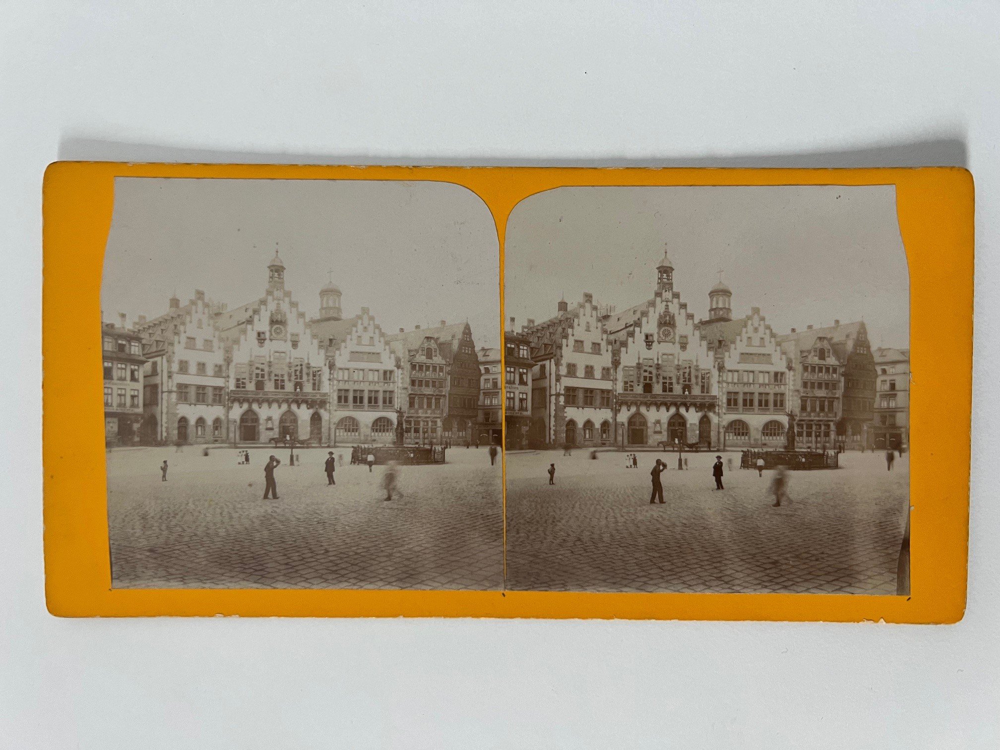 Stereobild, Unbekannter Fotograf, Frankfurt, Römerberg, dat. 1900. (Taunus-Rhein-Main - Regionalgeschichtliche Sammlung Dr. Stefan Naas CC BY-NC-SA)
