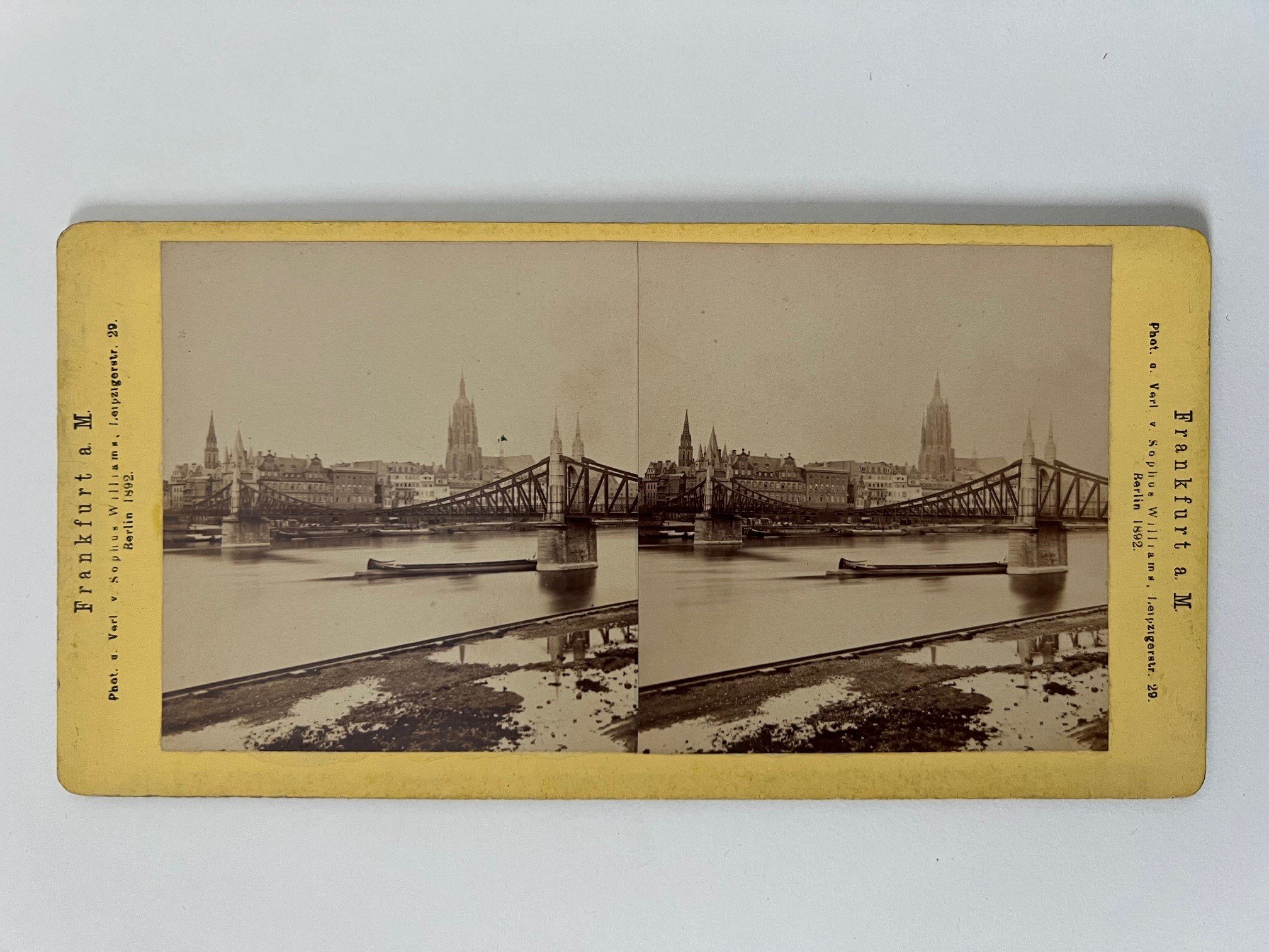 Stereobild, Sophus Williams, Frankfurt, Main-Panorama mit Eisernen Steg, 1892. (Taunus-Rhein-Main - Regionalgeschichtliche Sammlung Dr. Stefan Naas CC BY-NC-SA)