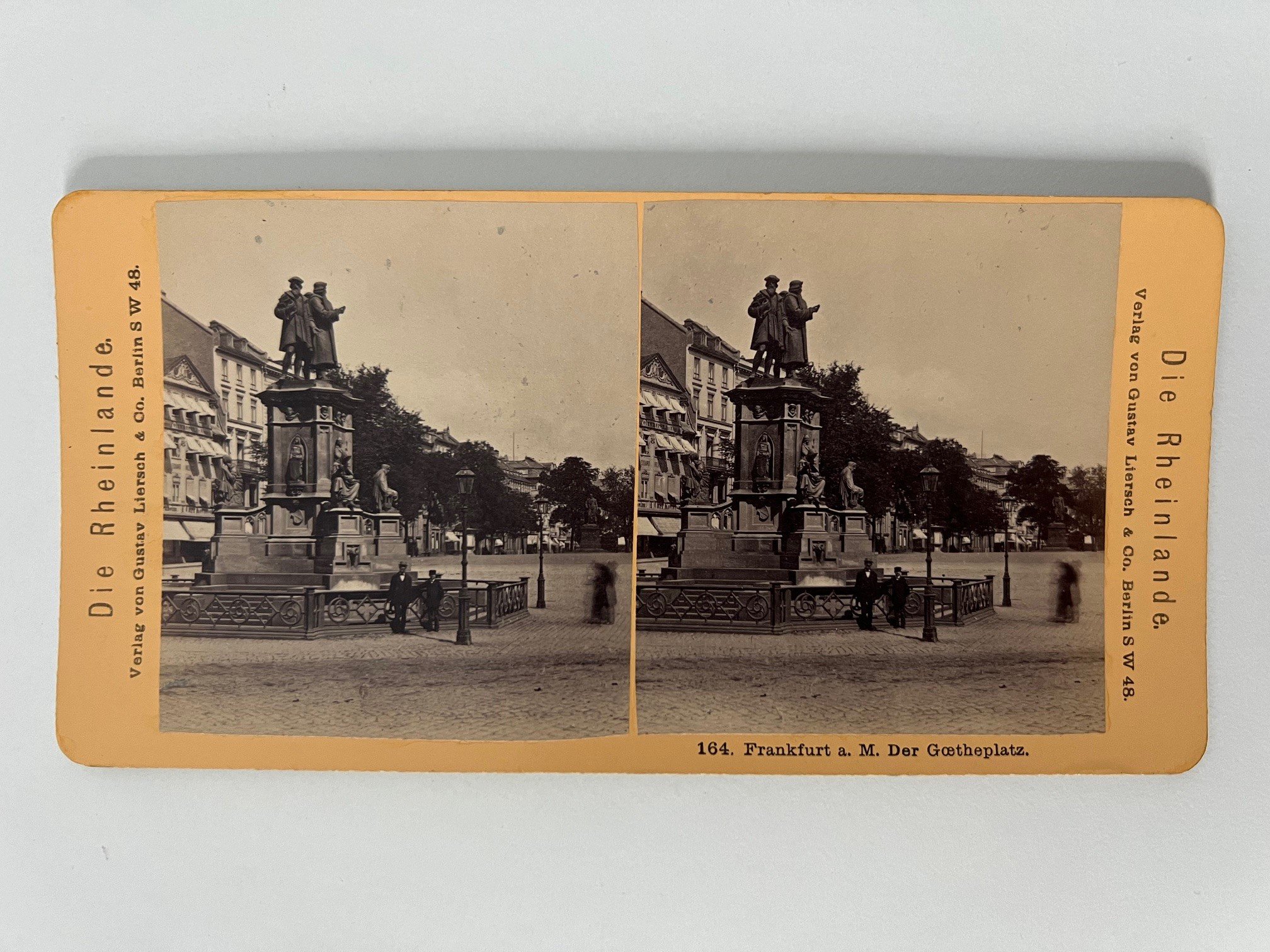Stereobild, Verlag Gustav Liersch, Frankfurt, Nr. 164, Der Goetheplatz, ca. 1881. (Taunus-Rhein-Main - Regionalgeschichtliche Sammlung Dr. Stefan Naas CC BY-NC-SA)