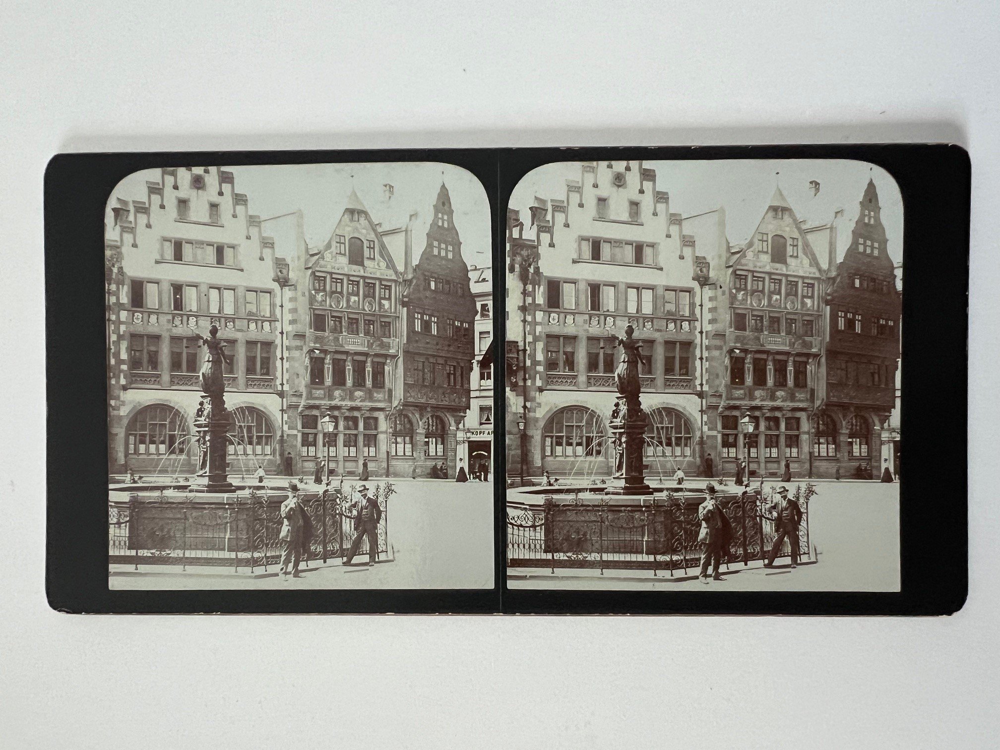 Stereobild, Unbekannter Fotograf, Frankfurt, Römer, dat. 1902. (Taunus-Rhein-Main - Regionalgeschichtliche Sammlung Dr. Stefan Naas CC BY-NC-SA)