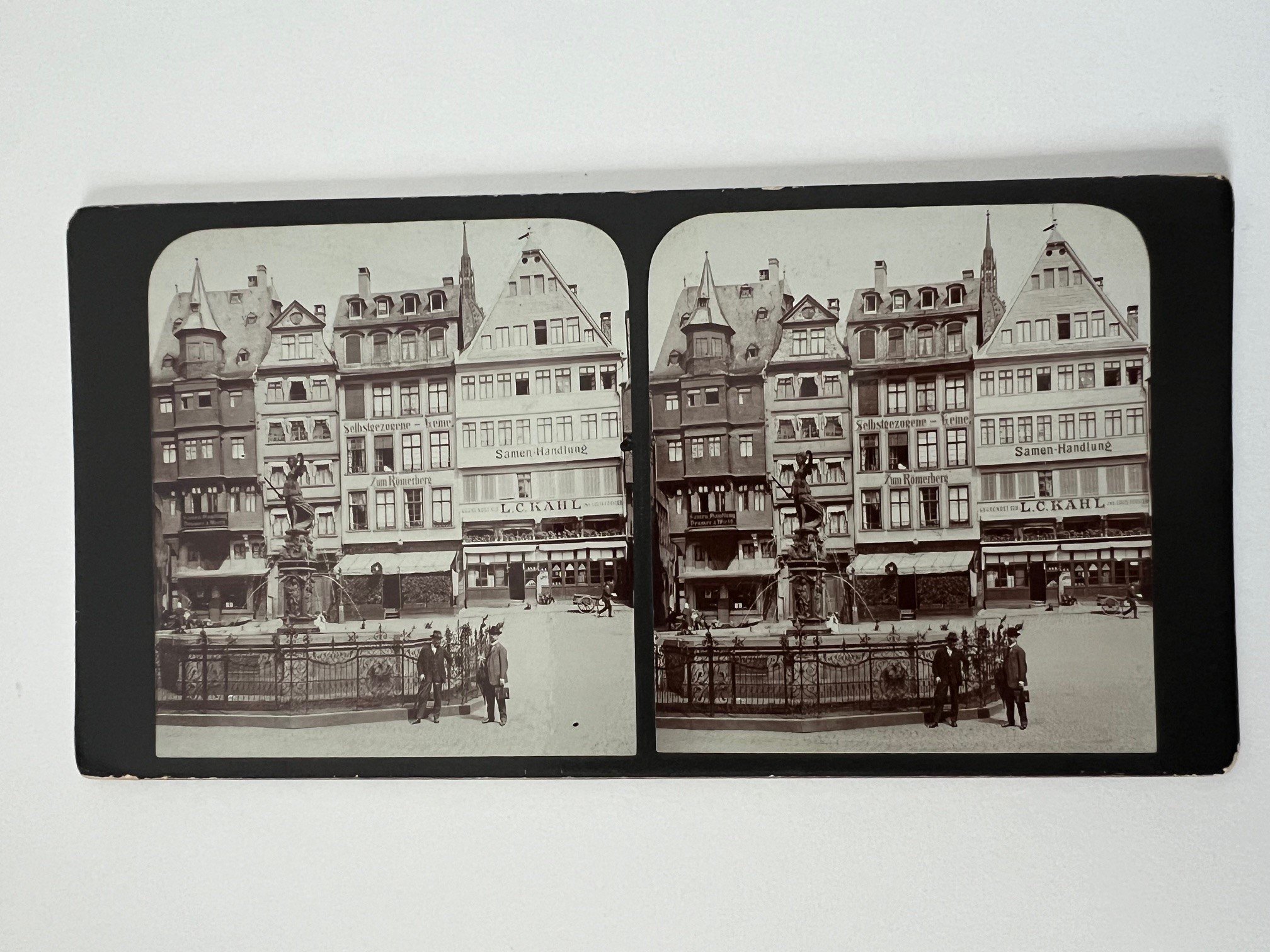 Stereobild, Unbekannter Fotograf, Frankfurt, Römerberg, dat. 1902. (Taunus-Rhein-Main - Regionalgeschichtliche Sammlung Dr. Stefan Naas CC BY-NC-SA)