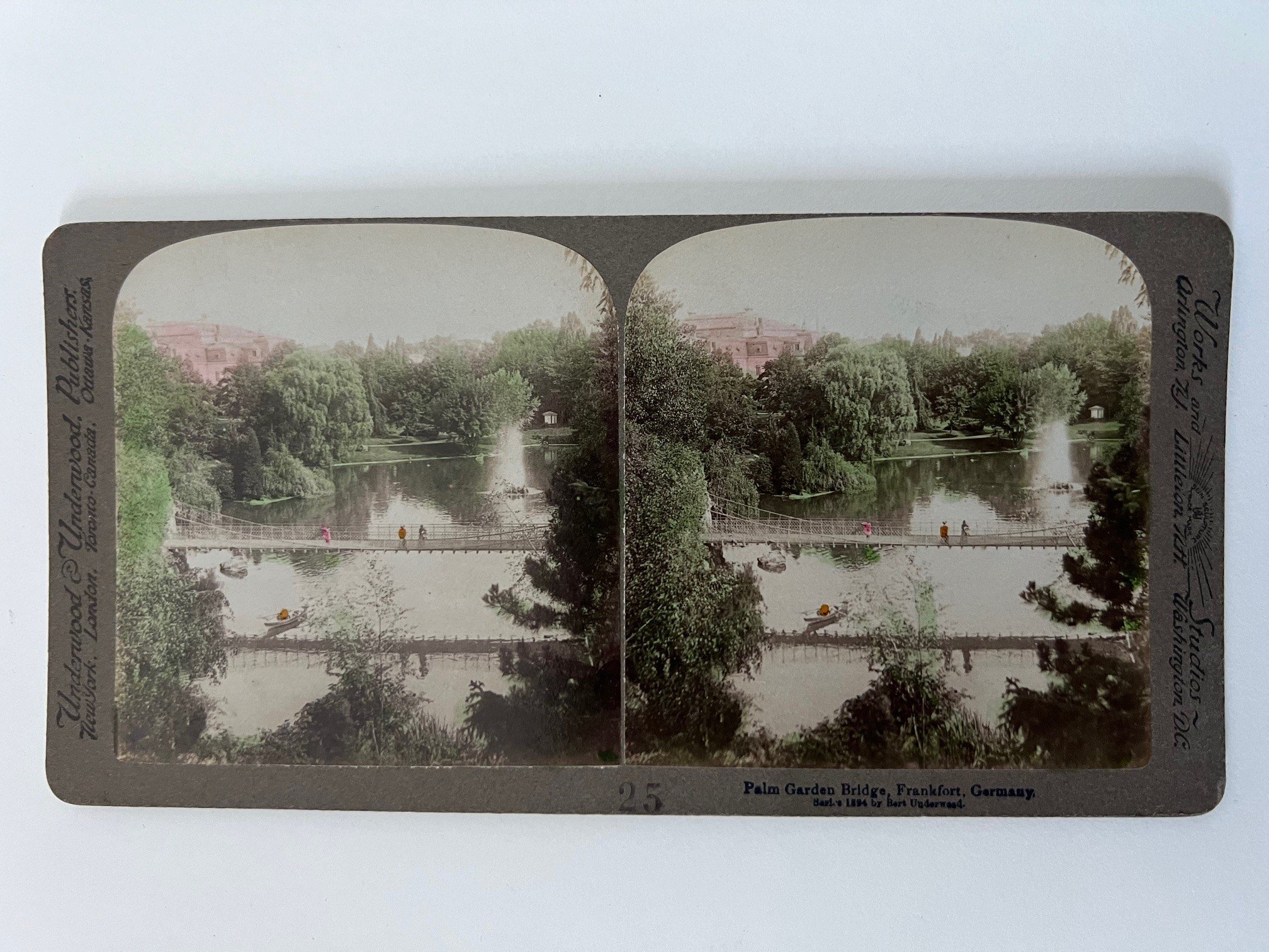 Stereobild, Underwood & Underwood, Frankfurt, Palm Garden Bridge, ca. 1910. (Taunus-Rhein-Main - Regionalgeschichtliche Sammlung Dr. Stefan Naas CC BY-NC-SA)