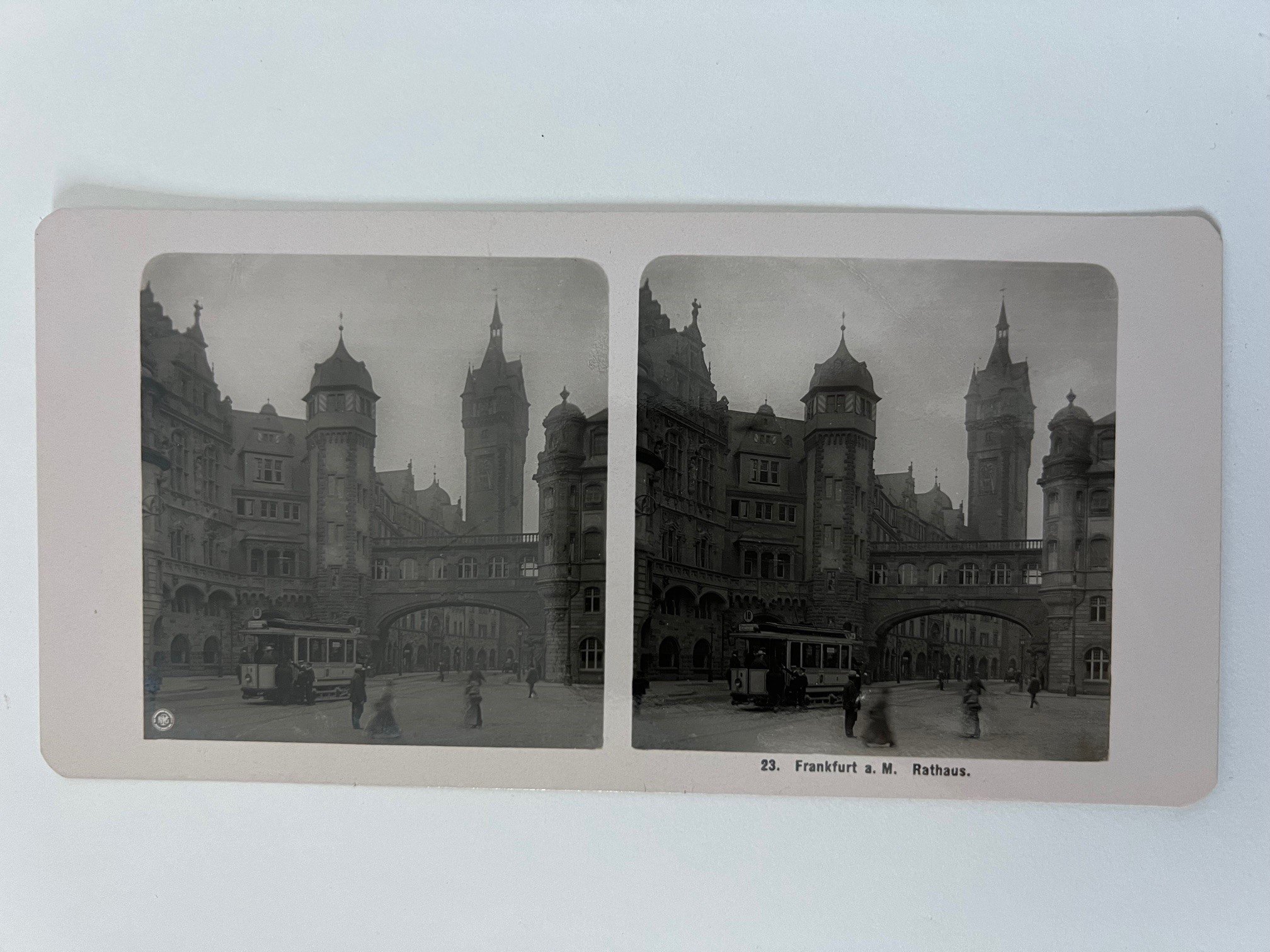 Stereobild, Unbekannter Fotograf, Frankfurt, Nr. 23, Rathaus, ca. 1906. (Taunus-Rhein-Main - Regionalgeschichtliche Sammlung Dr. Stefan Naas CC BY-NC-SA)