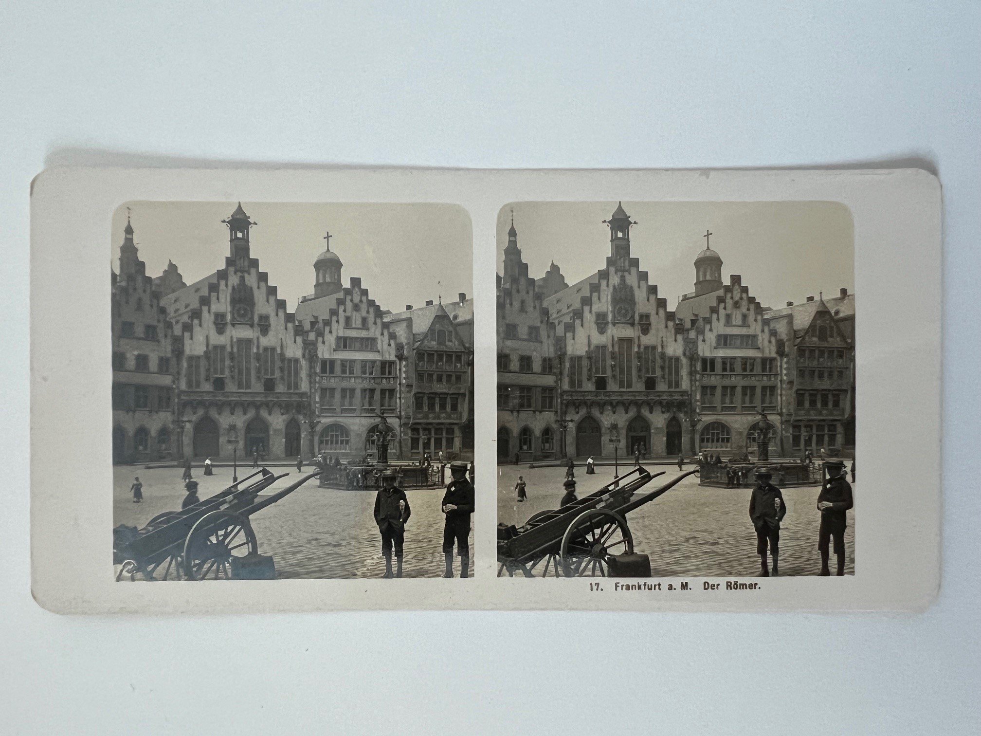 Stereobild, Unbekannter Fotograf, Frankfurt, Nr. 17, Der Römer, ca. 1906. (Taunus-Rhein-Main - Regionalgeschichtliche Sammlung Dr. Stefan Naas CC BY-NC-SA)