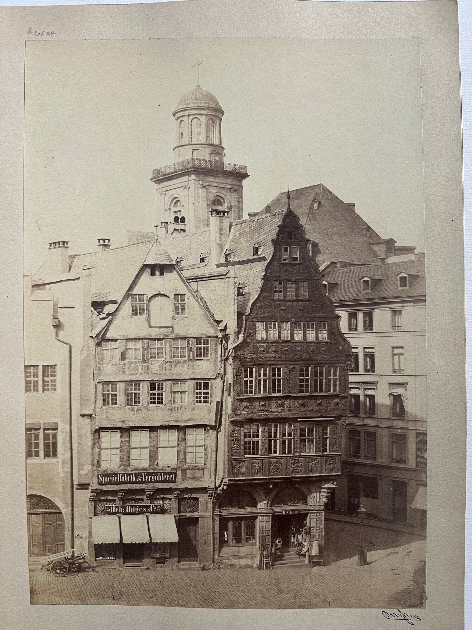 Carl Friedrich Mylius, Haus Frauenstein und das Salzhaus am Römerberg, ca. 1867. (Taunus-Rhein-Main - Regionalgeschichtliche Sammlung Dr. Stefan Naas CC BY-NC-SA)