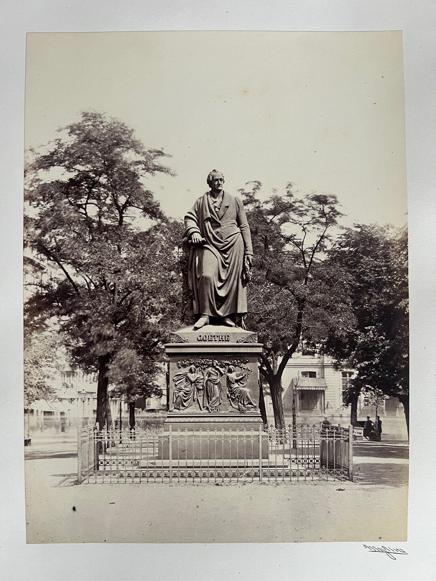 Carl Friedrich Mylius, Frankfurt, Goehte-Denkmal, ca. 1870. (Taunus-Rhein-Main - Regionalgeschichtliche Sammlung Dr. Stefan Naas CC BY-NC-SA)