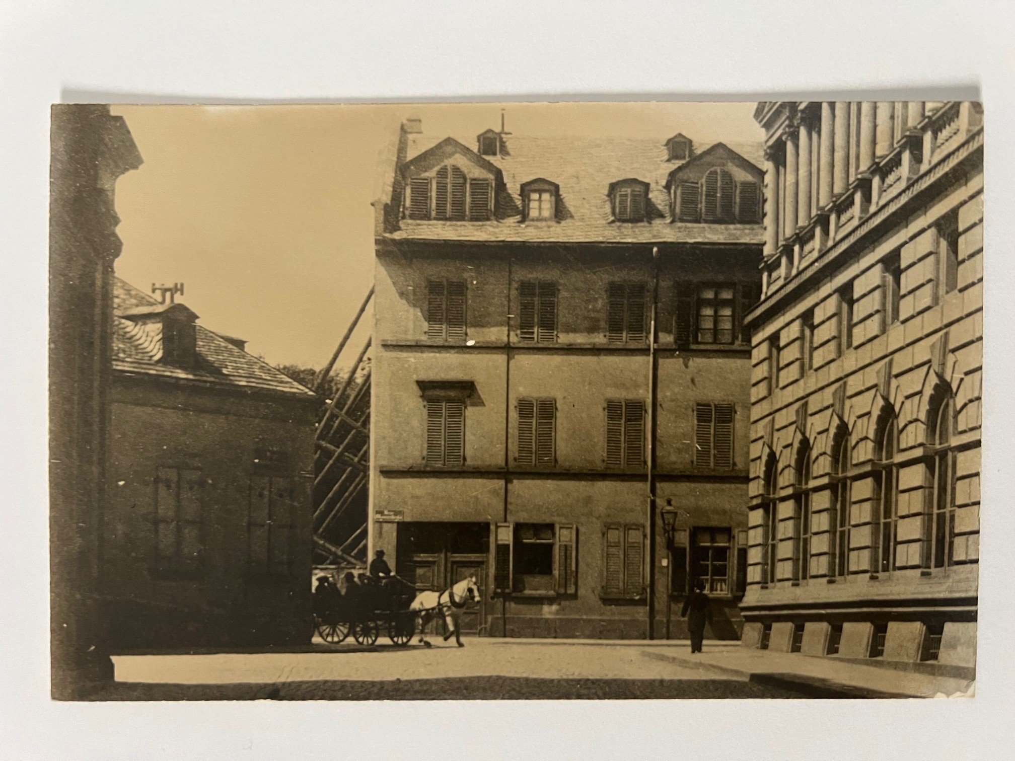 Gottfried Vömel, Frankfurt, Junghofstraße, Neue Mainzer Straße, 1905. (Taunus-Rhein-Main - Regionalgeschichtliche Sammlung Dr. Stefan Naas CC BY-NC-SA)