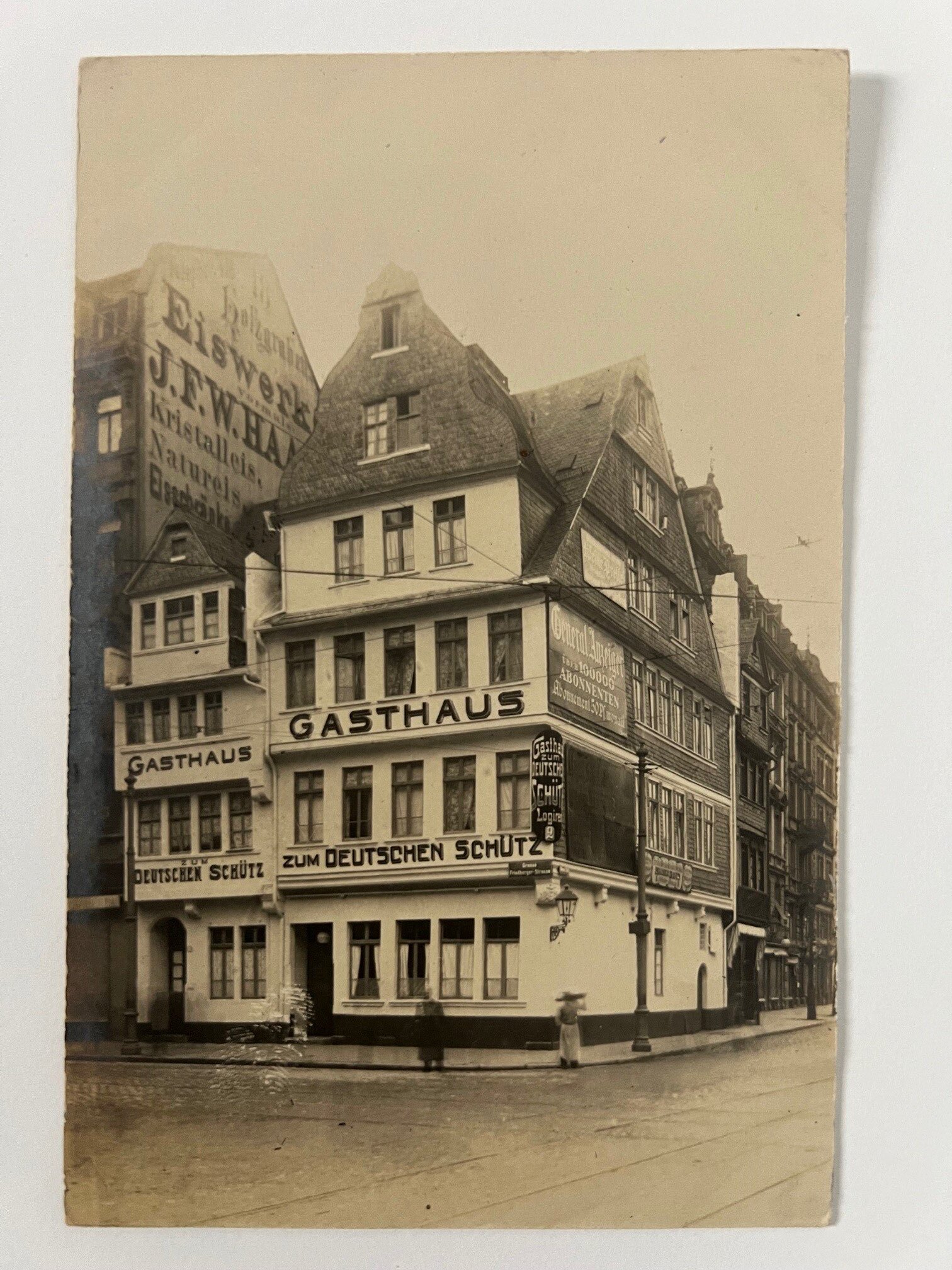 Gottfried Vömel, Frankfurt, Große Friedberger Straße Ecke Zeil, ca. 1905. (Taunus-Rhein-Main - Regionalgeschichtliche Sammlung Dr. Stefan Naas CC BY-NC-SA)