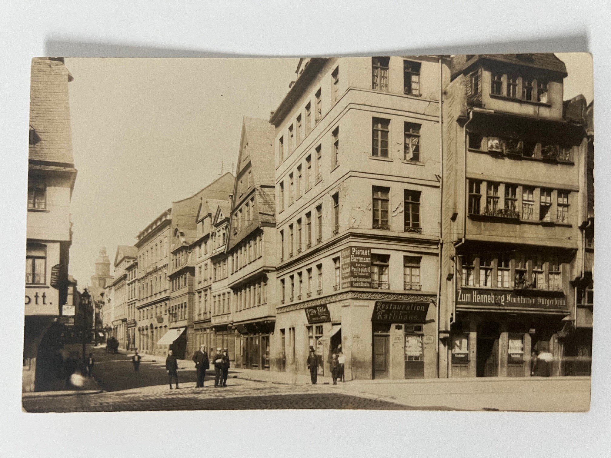 Gottfried Vömel, Frankfurt, Großer Kornmarkt von Süden, 1904. (Taunus-Rhein-Main - Regionalgeschichtliche Sammlung Dr. Stefan Naas CC BY-NC-SA)