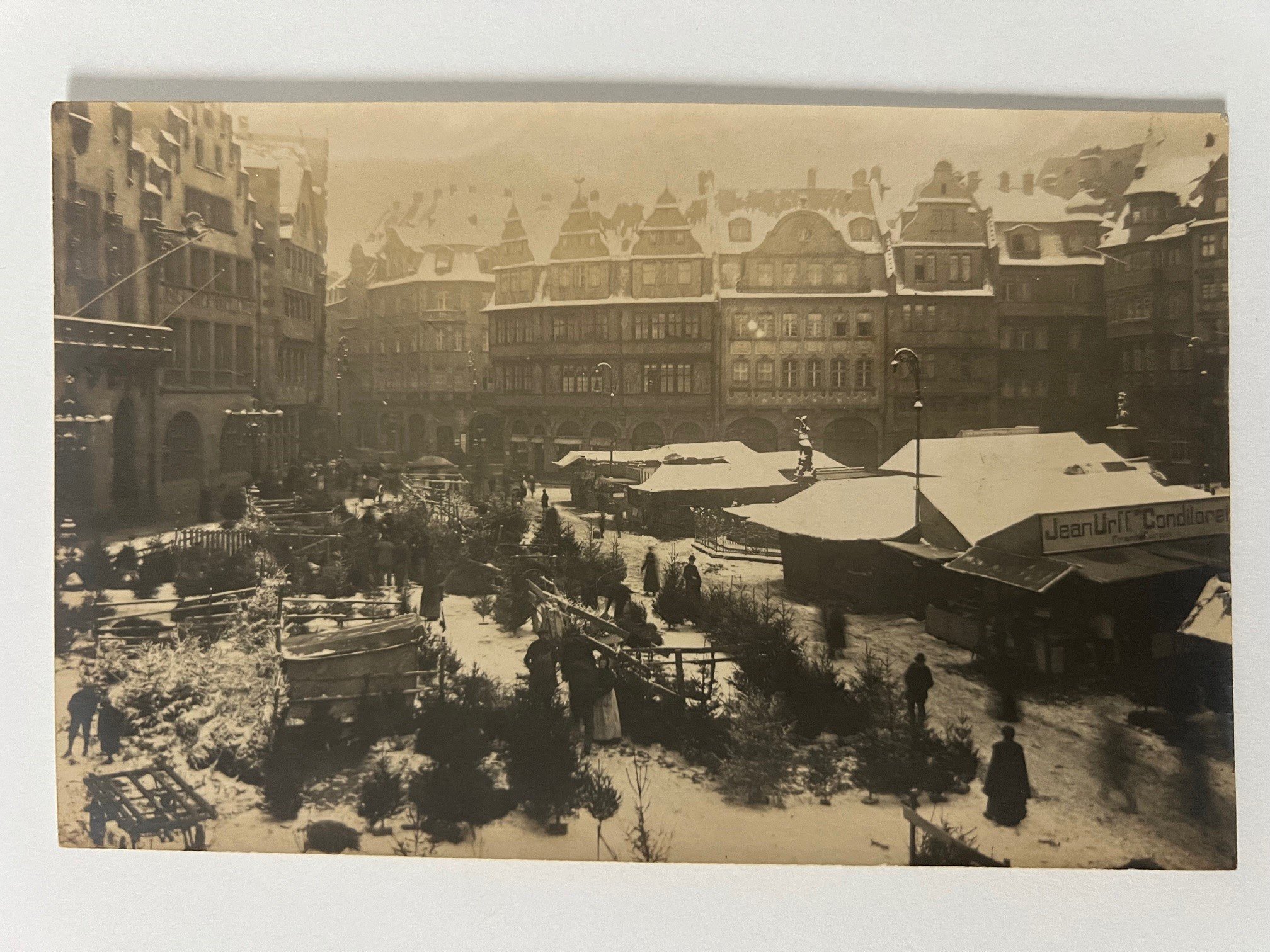 Gottfried Vömel, Frankfurt, Christkindchesmarkt, ca. 1905. (Taunus-Rhein-Main - Regionalgeschichtliche Sammlung Dr. Stefan Naas CC BY-NC-SA)
