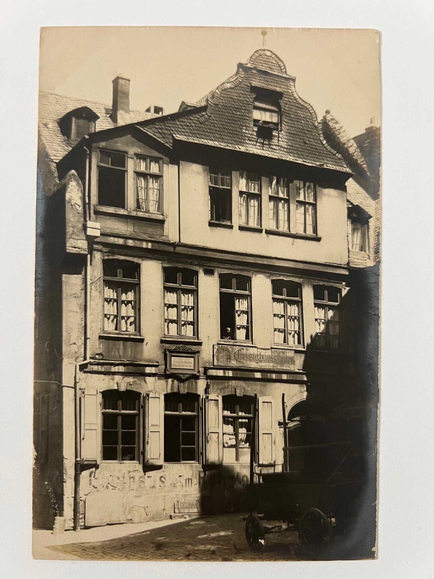 Gottfried Vömel, Frankfurt, Friedrich Stoltzes Geburtshaus, Essighaus, ca. 1905. (Taunus-Rhein-Main - Regionalgeschichtliche Sammlung Dr. Stefan Naas CC BY-NC-SA)