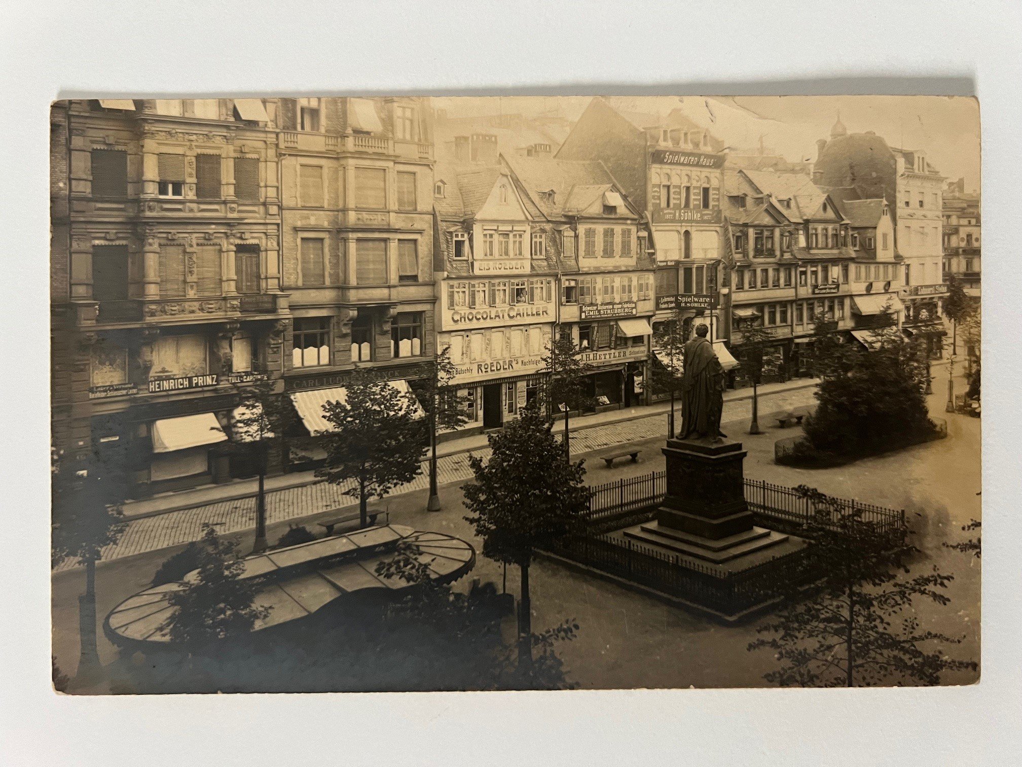 Gottfried Vömel, Frankfurt, Der Goetheplatz von Norden, 1905. (Taunus-Rhein-Main - Regionalgeschichtliche Sammlung Dr. Stefan Naas CC BY-NC-SA)