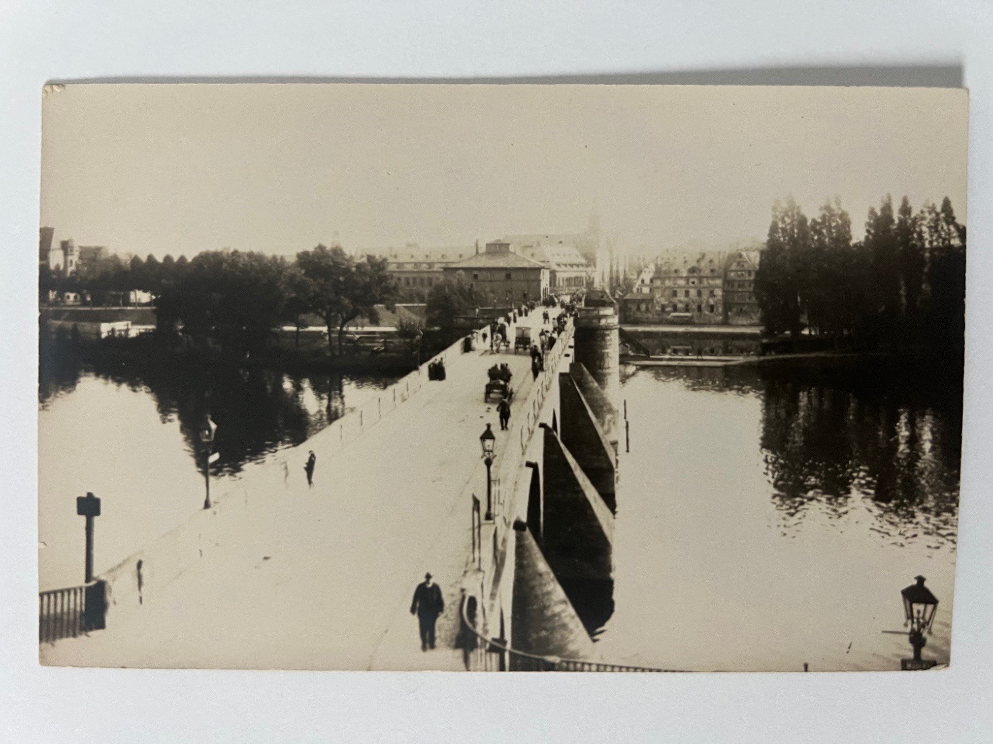 Gottfried Vömel, Frankfurt, Die Alte Brücke von Norden, 1911. (Taunus-Rhein-Main - Regionalgeschichtliche Sammlung Dr. Stefan Naas CC BY-NC-SA)
