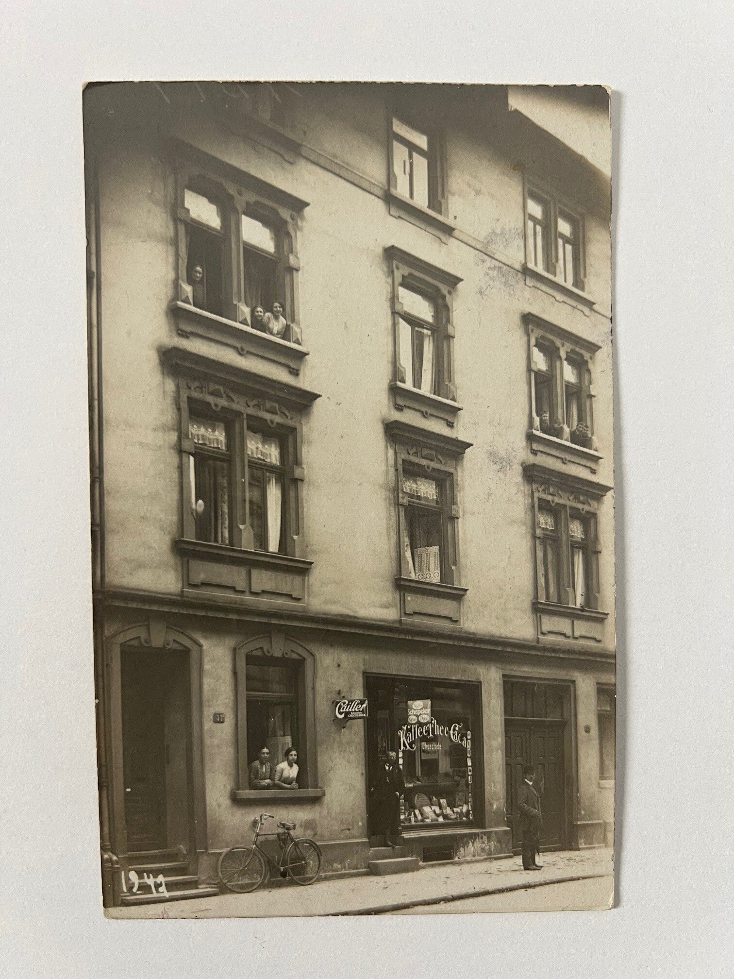 Unbekannter Fotograf, Frankfurt, Falkstraße 33a, 1913. (Taunus-Rhein-Main - Regionalgeschichtliche Sammlung Dr. Stefan Naas CC BY-NC-SA)