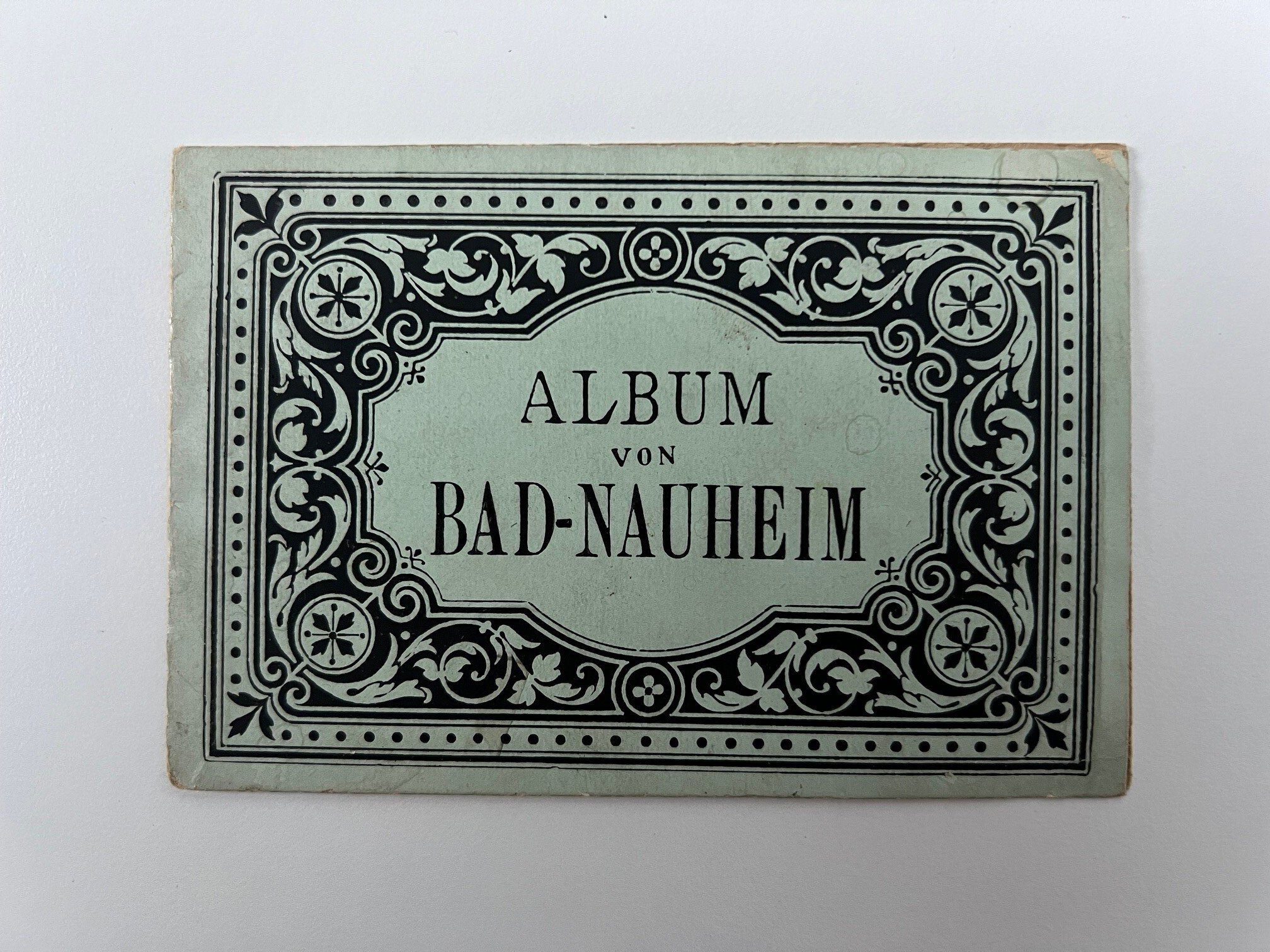 Unbekannter Hersteller, Album von Bad Nauheim, 6 Lithographien als Leporello, ca. 1890. (Taunus-Rhein-Main - Regionalgeschichtliche Sammlung Dr. Stefan Naas CC BY-NC-SA)