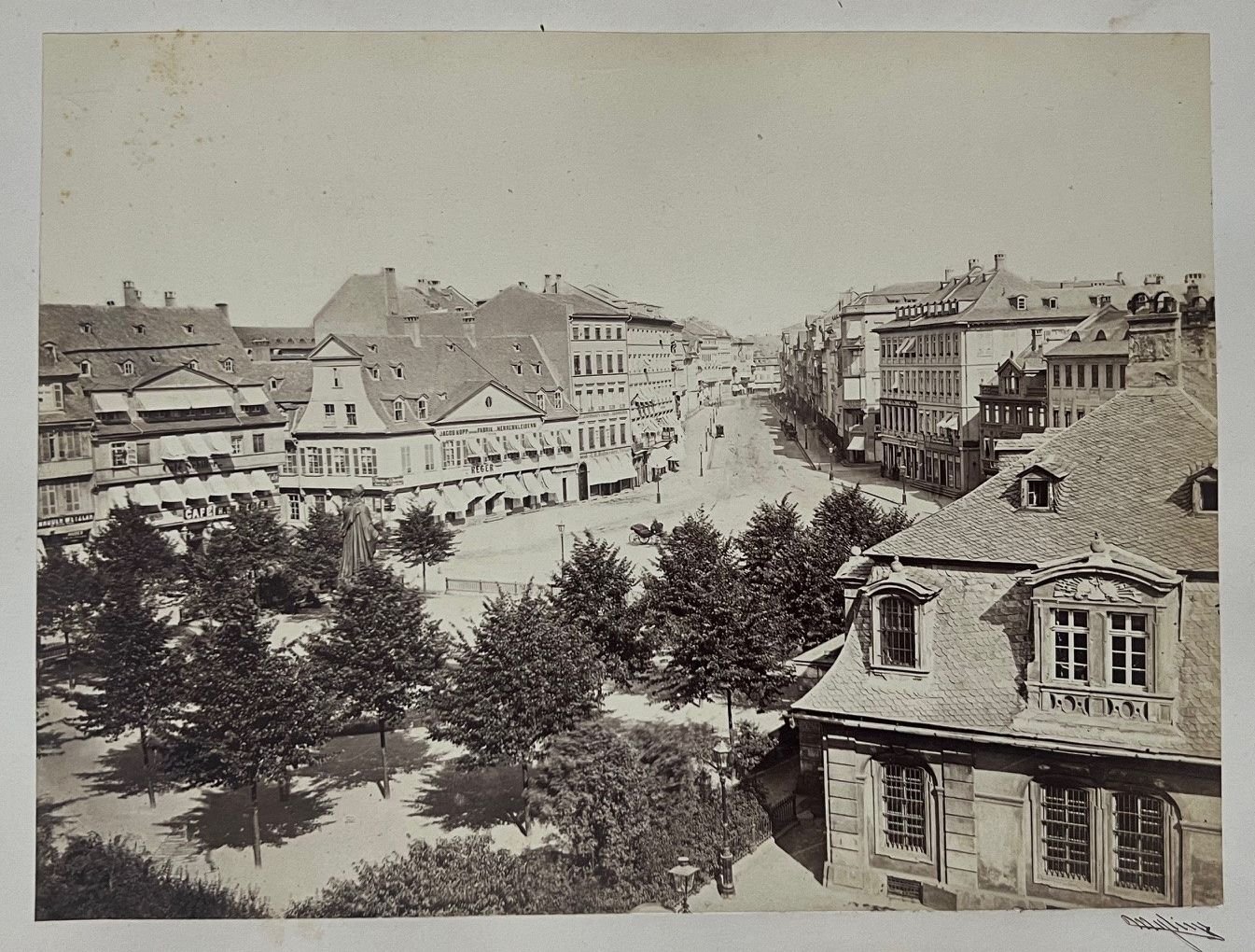 Carl Friedrich Mylius, Frankfurt, Blick von der Hauptwache in die Zeil, ca. 1865. (Taunus-Rhein-Main - Regionalgeschichtliche Sammlung Dr. Stefan Naas CC BY-NC-SA)
