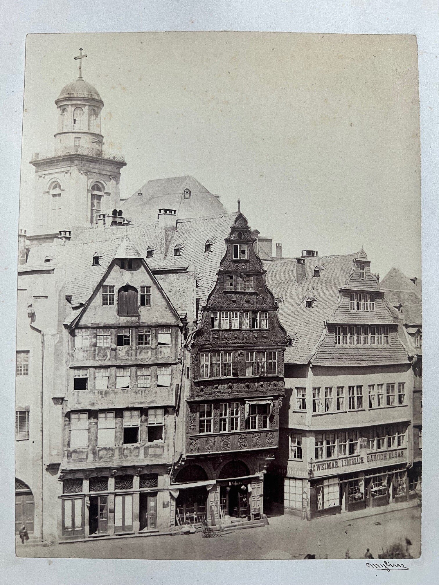 Römerberg, Frankfurt am Main, 1860: Haus Frauenstein, Salzhaus, Haus zum Wedel, um 1864 (Taunus-Rhein-Main - Regionalgeschichtliche Sammlung Dr. Stefan Naas CC BY-NC-SA)