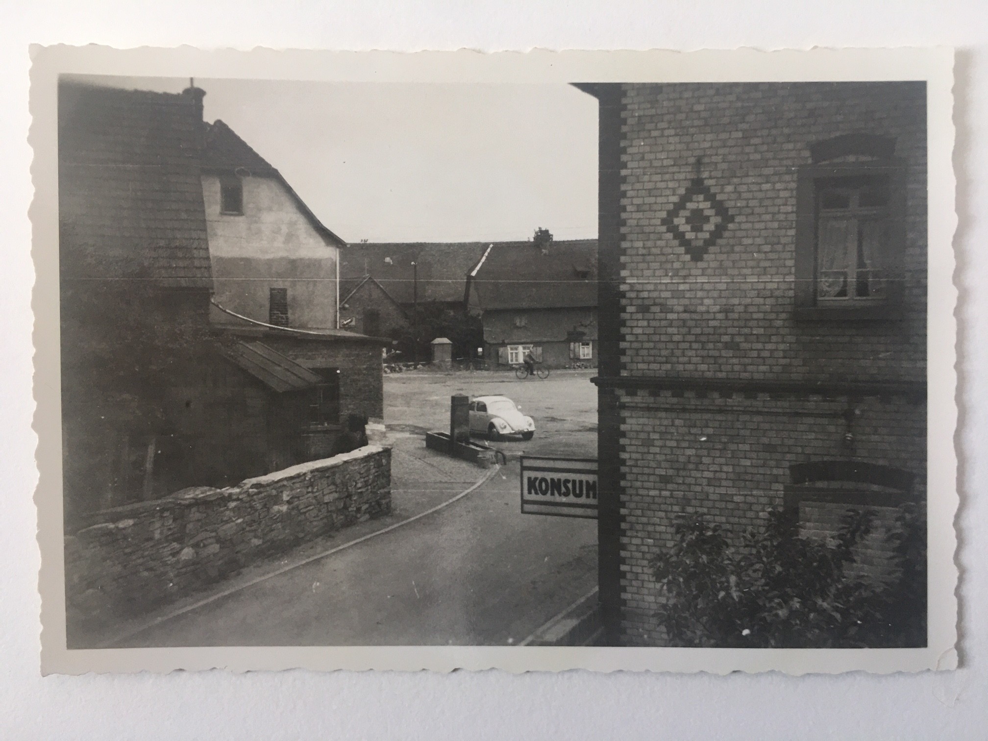 Der Freie Platz, Steinbach, ca. 1955 (Taunus-Rhein-Main - Regionalgeschichtliche Sammlung Dr. Stefan Naas CC BY-NC-SA)