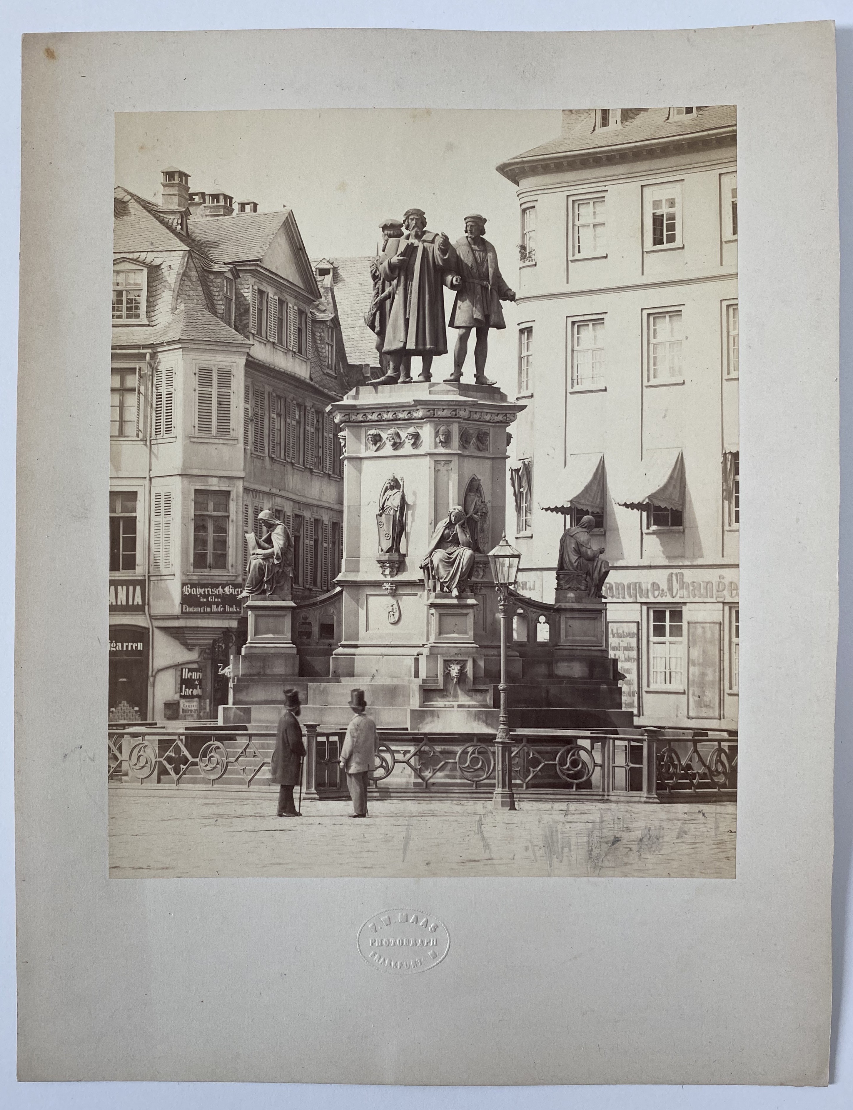 F.W. Maas: Gutenberg-Denkmal auf dem Frankfurter Rossmarkt, nach 1858 (Regionalgeschichtliche Sammlung Dr. Stefan Naas CC BY-NC-SA)