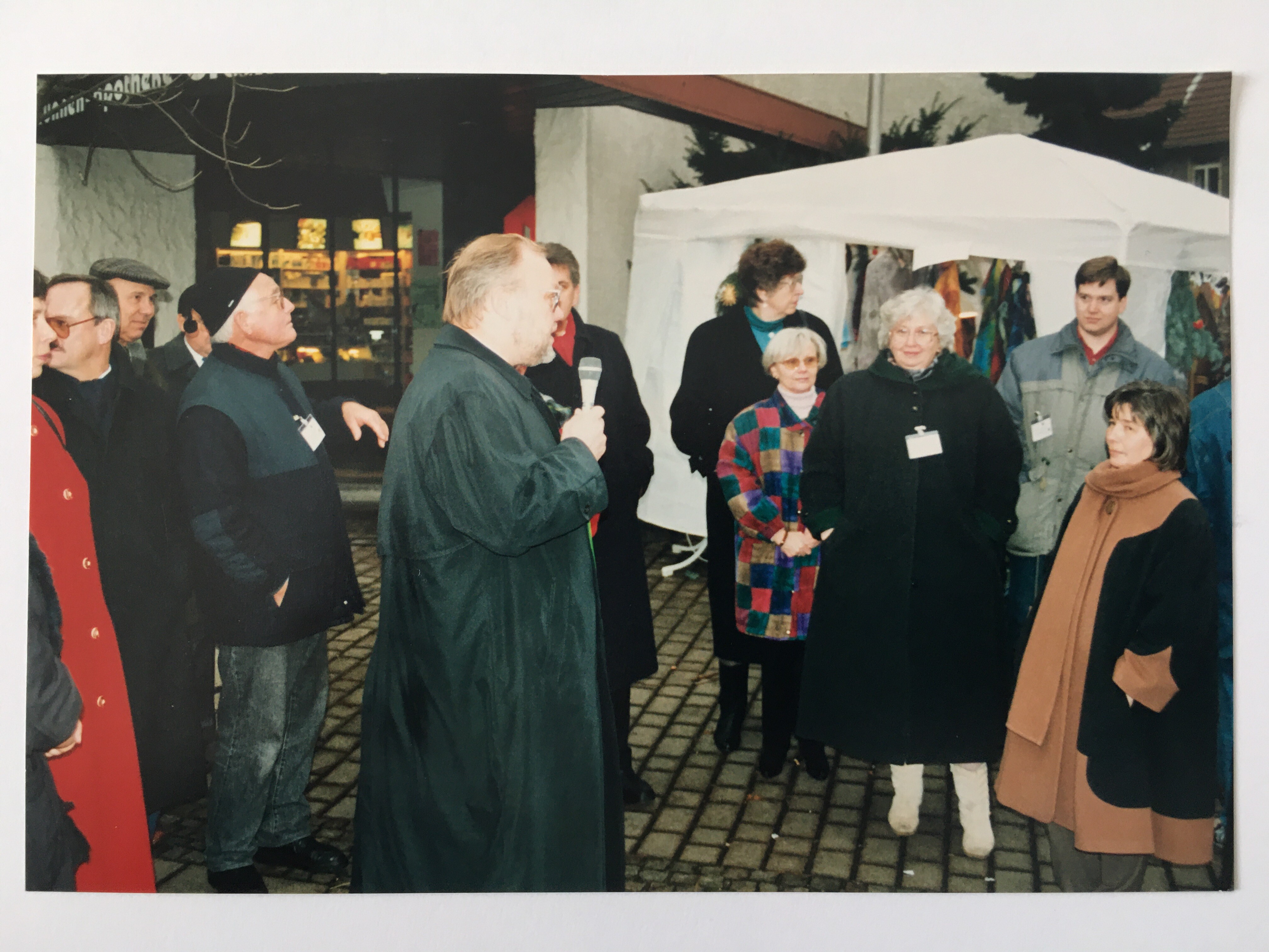Eröffnung des Weihnachtsmarktes, 1993 (Taunus-Rhein-Main - Regionalgeschichtliche Sammlung Dr. Stefan Naas CC BY-NC-SA)