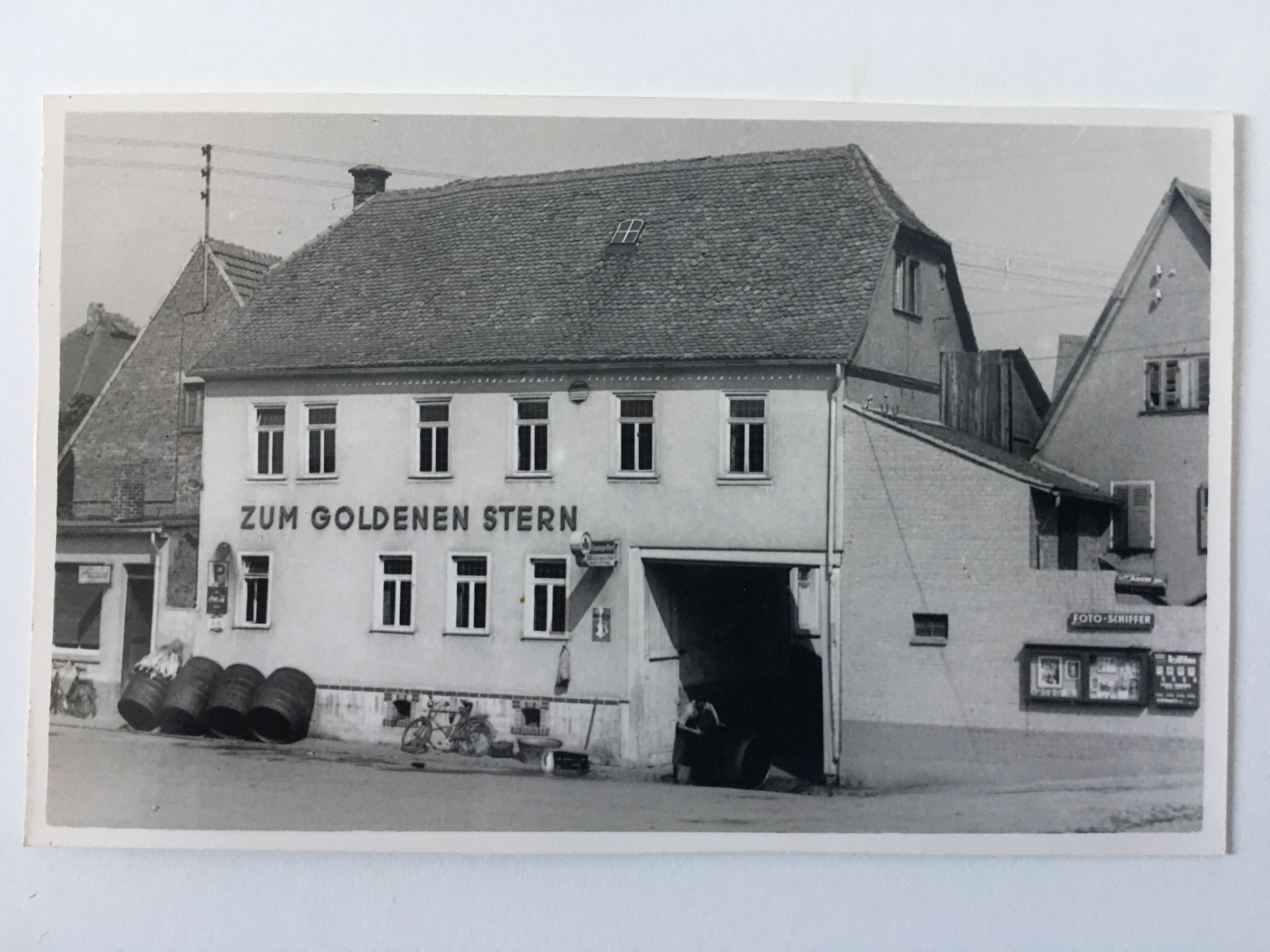 Gasthaus zum Goldenen Stern, ca. 1959 (Taunus-Rhein-Main - Regionalgeschichtliche Sammlung Dr. Stefan Naas CC BY-NC-SA)