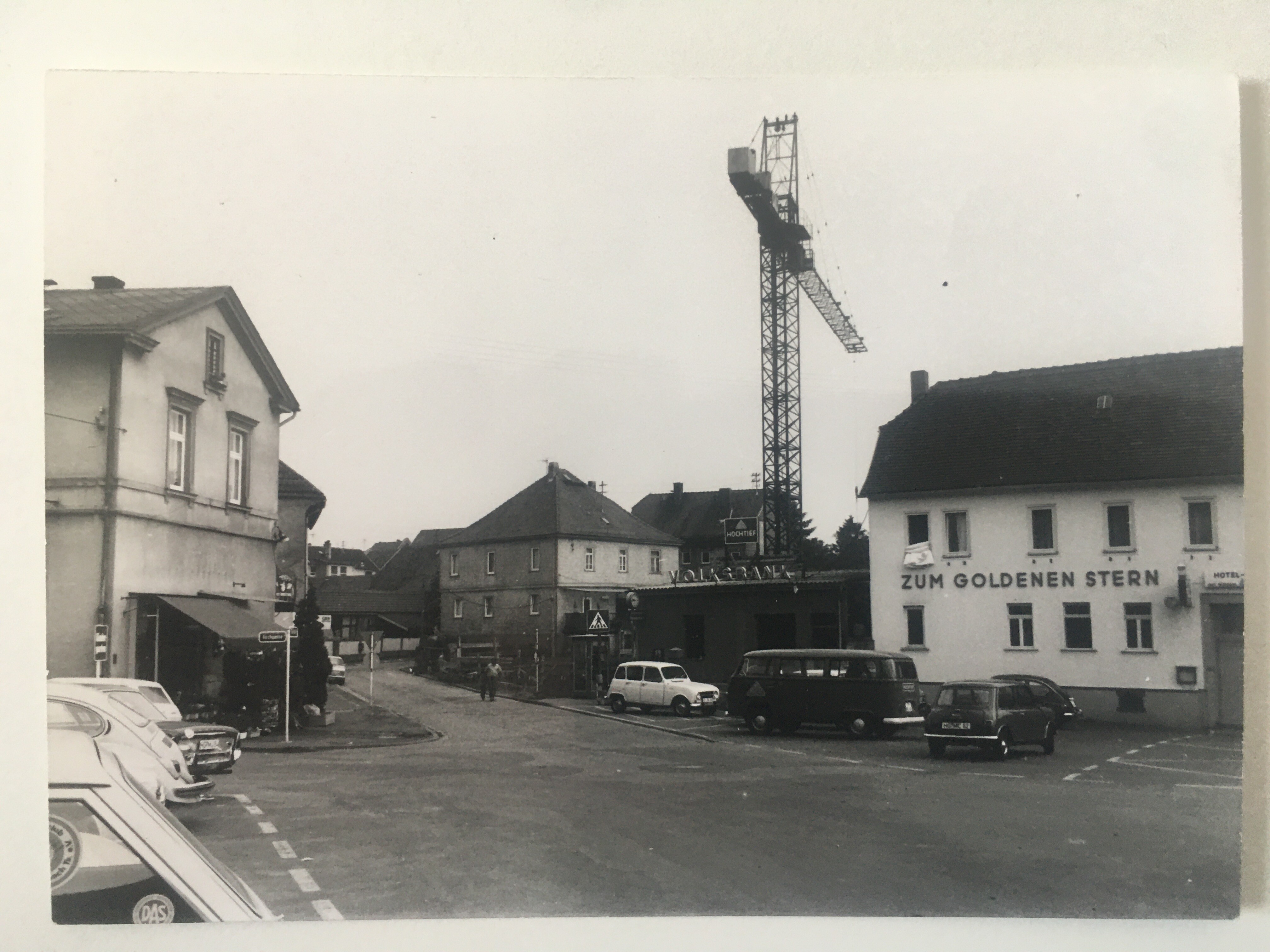 Bau des Füllgrabe-Marktes in Steinbach, ca. 1975 (Taunus-Rhein-Main - Regionalgeschichtliche Sammlung Dr. Stefan Naas CC BY-NC-SA)