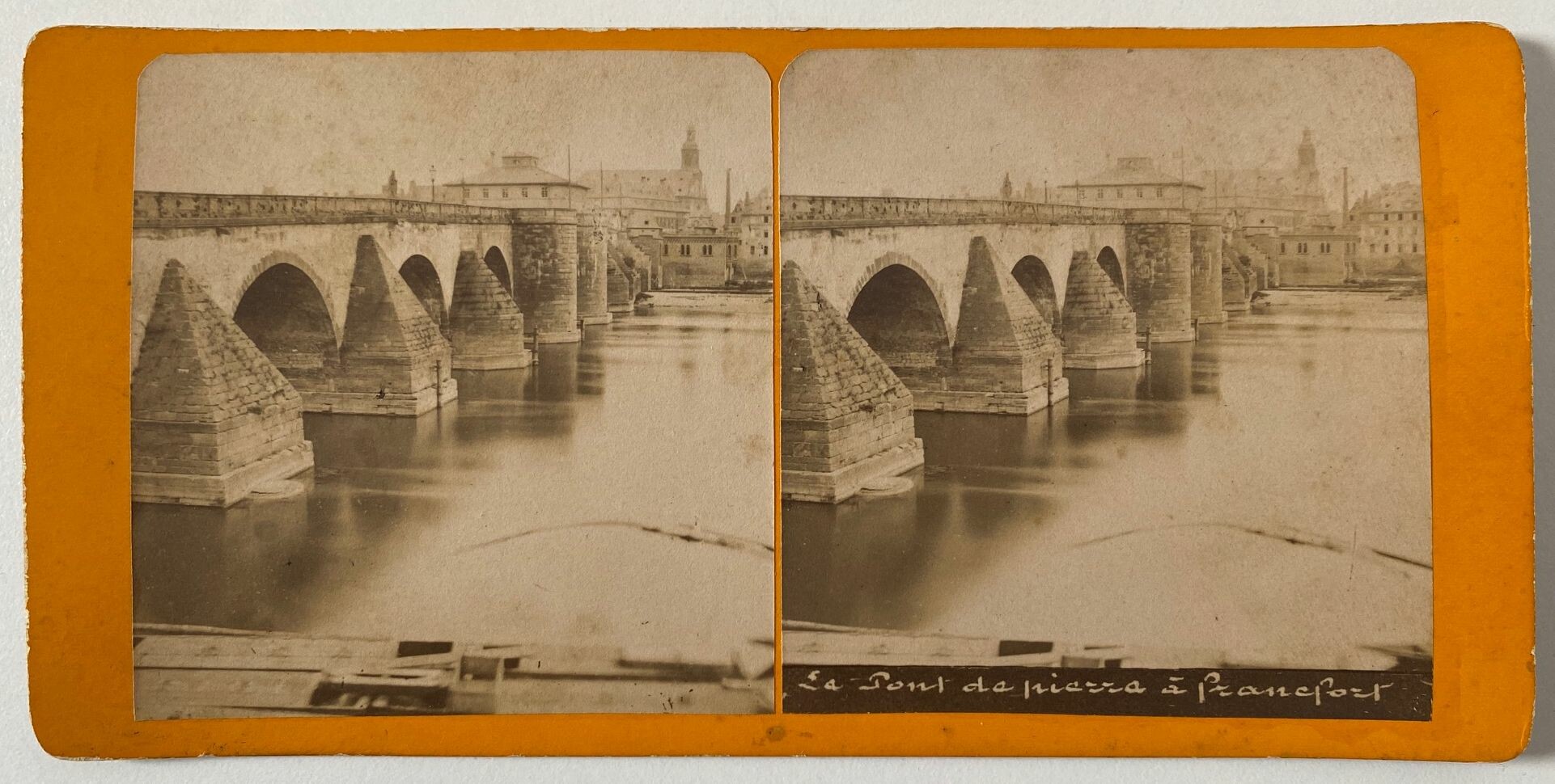 Francfort, La Pont de piazza a Francfort, ca. 1875 (Taunus-Rhein-Main - Regionalgeschichtliche Sammlung Dr. Stefan Naas CC BY-NC-SA)