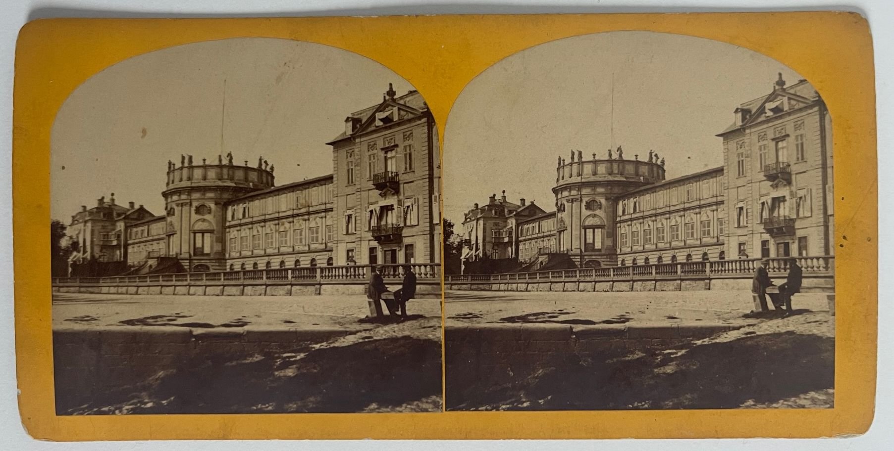 Wiesbaden-Biebrich, Schloss Biebrich, ca. 1869 (Taunus-Rhein-Main - Regionalgeschichtliche Sammlung Dr. Stefan Naas CC BY-NC-SA)