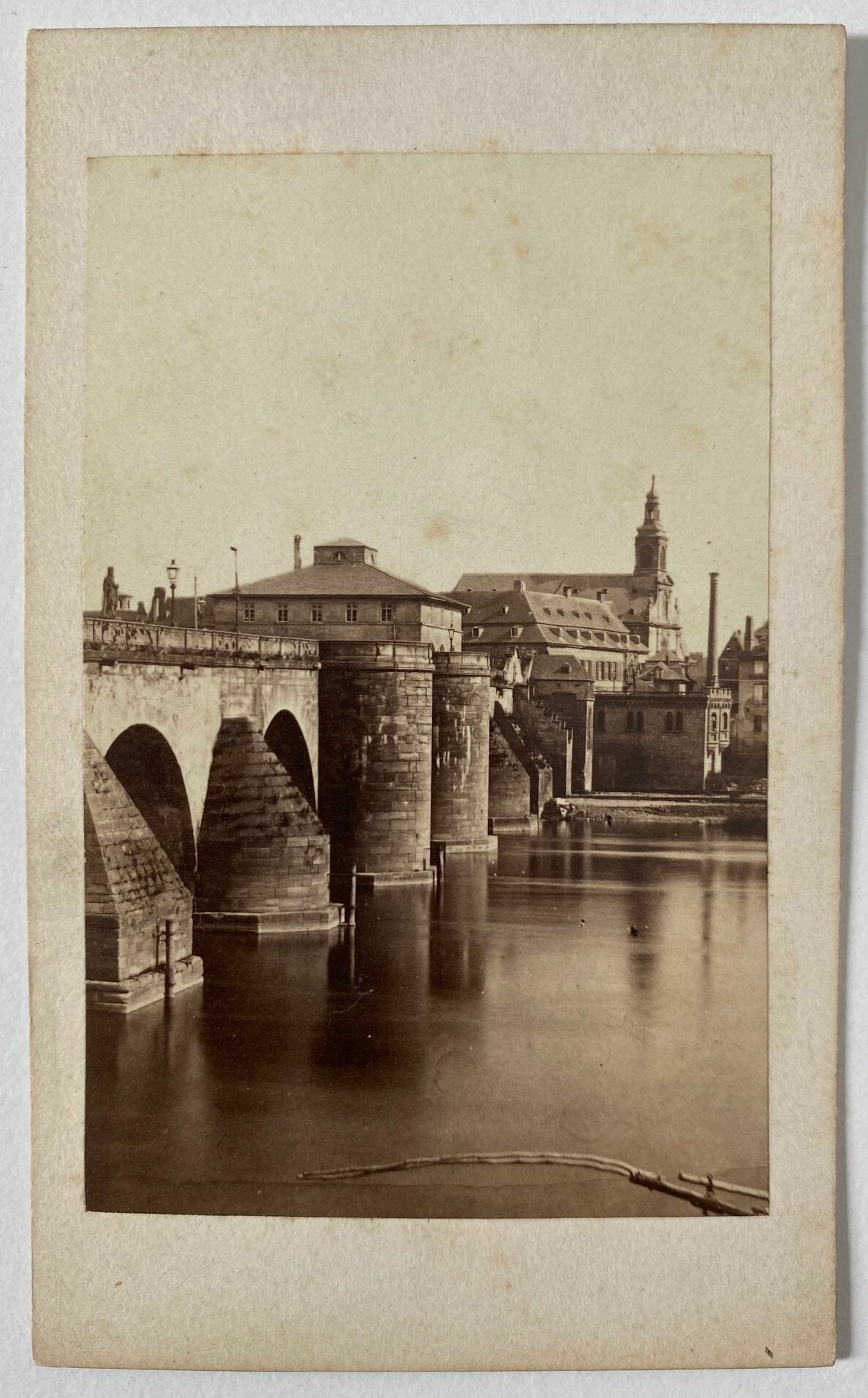 Hippolyte Jouvin, Francfort, Pont sur le Mein, ca. 1865 (Taunus-Rhein-Main - Regionalgeschichtliche Sammlung Dr. Stefan Naas CC BY-NC-SA)