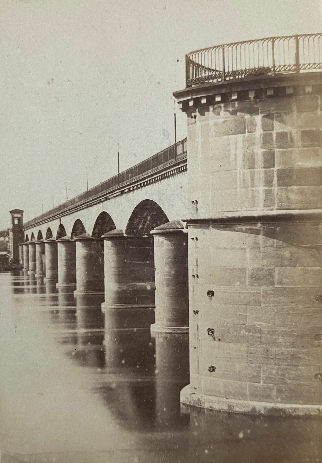 Hippolyte Jouvin, Francfort, Pont du Chemin de fer, ca. 1865 (Taunus-Rhein-Main - Regionalgeschichtliche Sammlung Dr. Stefan Naas CC BY-NC-SA)