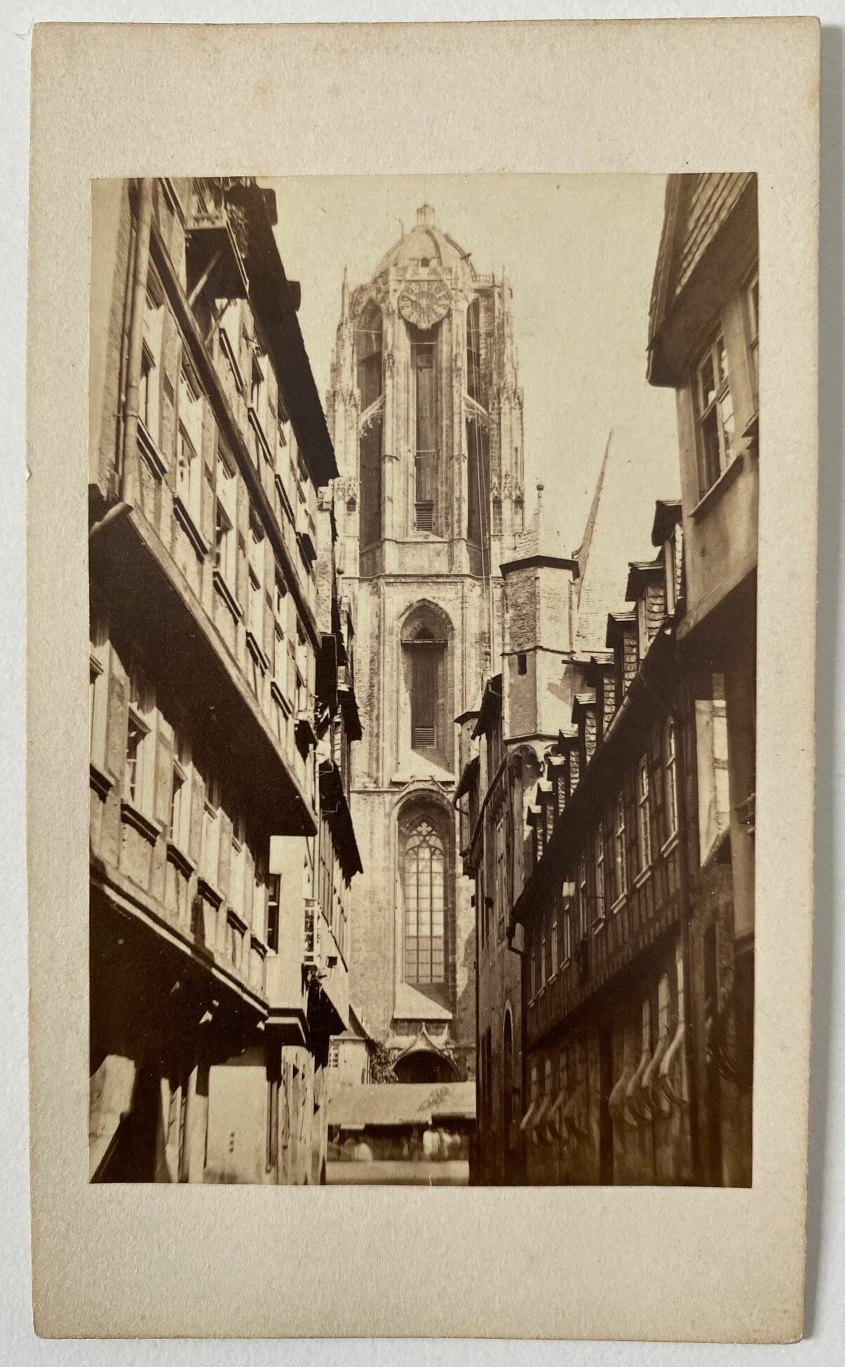 Hippolyte Jouvin, Francfort, Tour de la Cathedrale, ca. 1865 (Taunus-Rhein-Main - Regionalgeschichtliche Sammlung Dr. Stefan Naas CC BY-NC-SA)