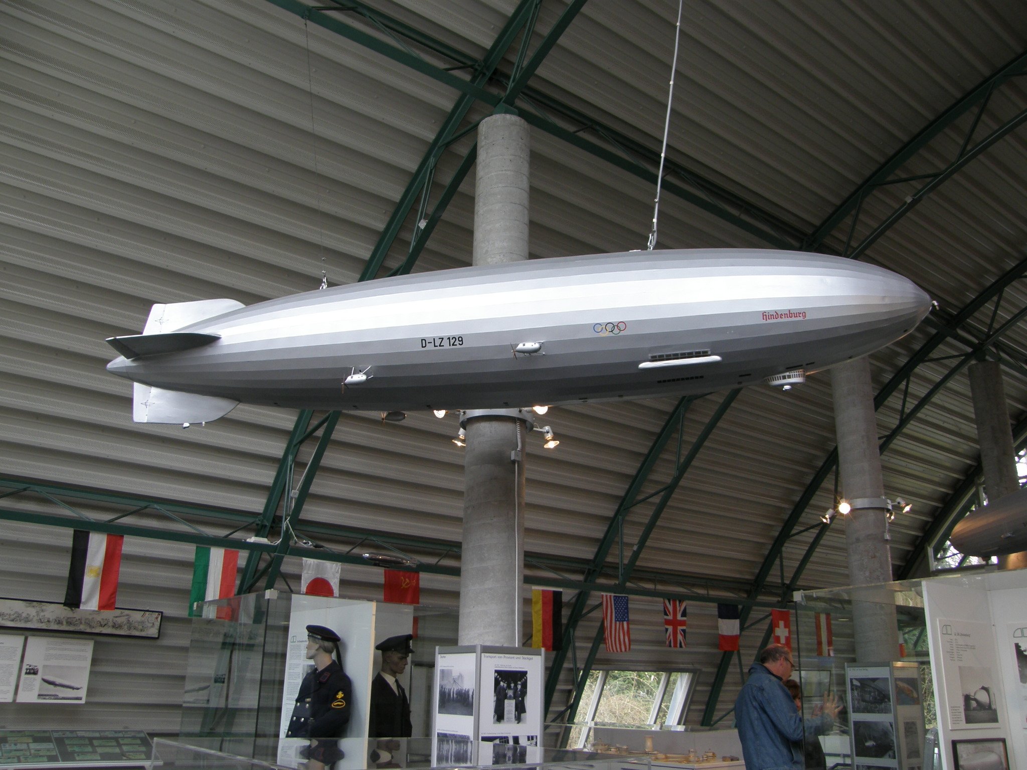 LZ 129 Hindenburg (Zeppelin-Museum Zeppelinheim CC BY-NC-SA)