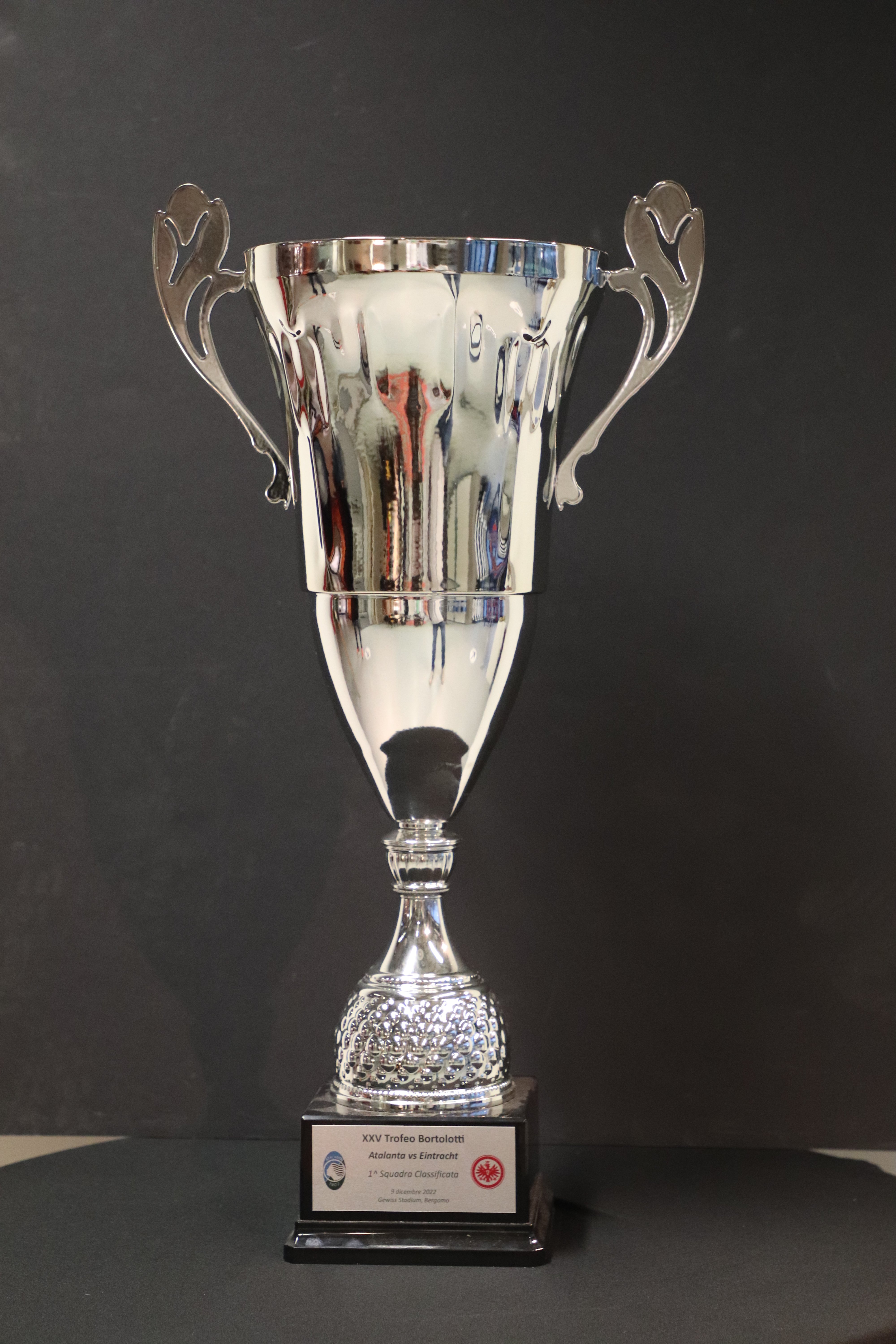 Trofeo Bortolotti Atalanta Bergamo - Eintracht Frankfurt 09.12.2022 (Eintracht Frankfurt Museum GmbH CC BY-NC-SA)