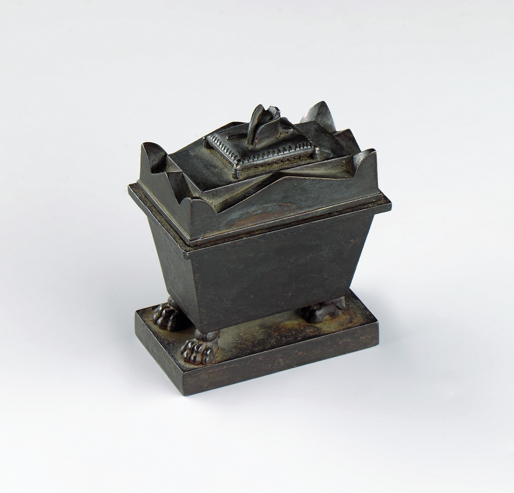 Miniatursarkophag 'Napoleons Sarg' (Museum für Sepulkralkultur CC BY-NC-SA)