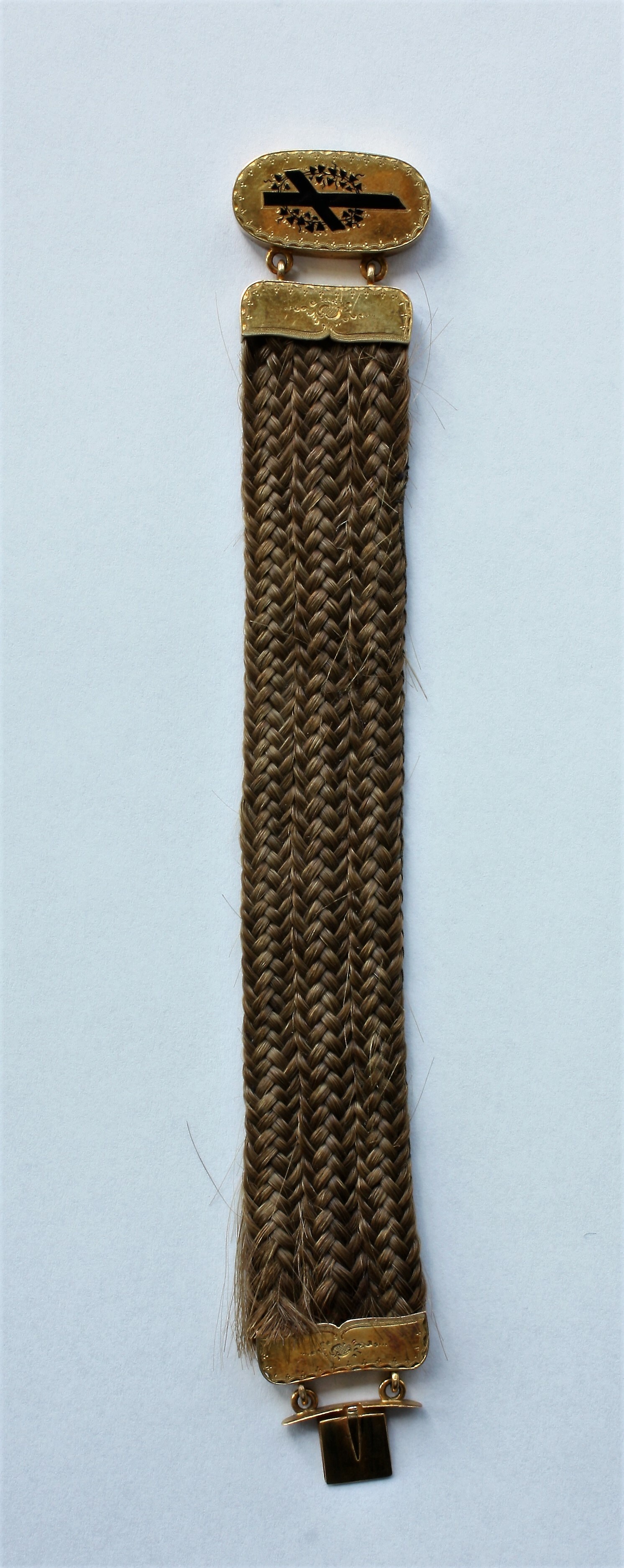 Gedenk-Armband (Museum für Sepulkralkultur CC BY-NC-SA)