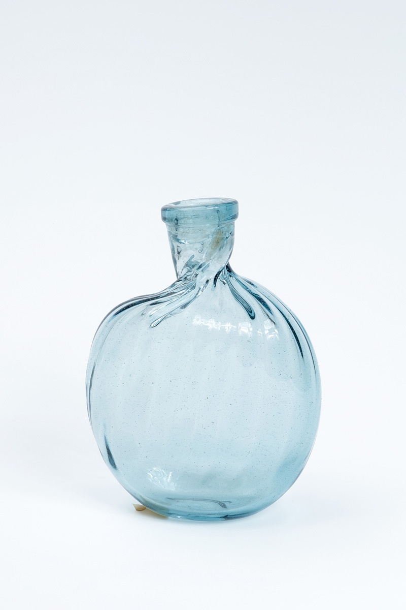 Pálinkás üveg (Óbányai Német nemzetiségi tájház CC BY-NC-SA)