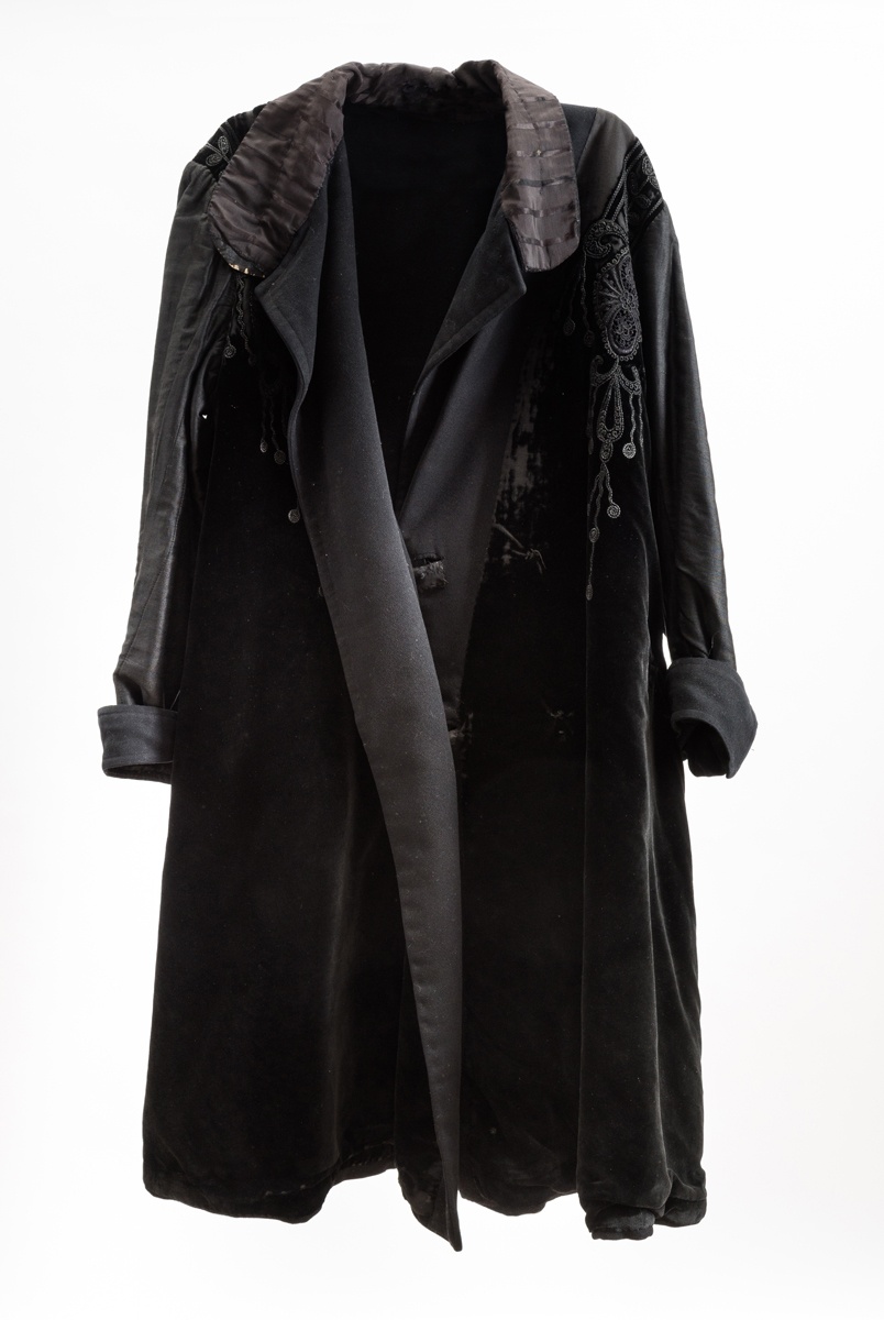 Női kabát (Gyulai Német Tájház CC BY-NC-SA)