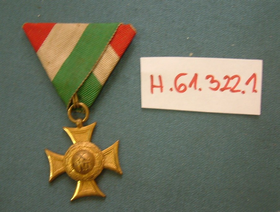 Tűzoltó kitüntetés (Erkel Ferenc Múzeum CC BY-NC-SA)