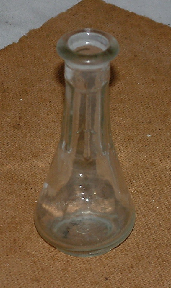 50 ml-es pálinkásüveg (Erkel Ferenc Múzeum, Gyula CC BY-NC-SA)