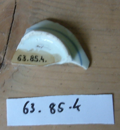 Porcelán csésze töredéke (Erkel Ferenc Múzeum, Gyula CC BY-NC-SA)